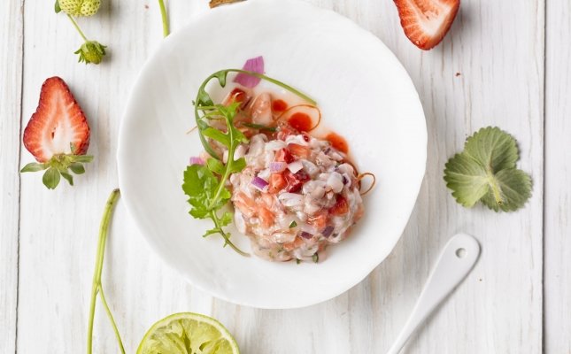 Cebiche de gambes amb maduixes Cebiche de gambes amb maduixes