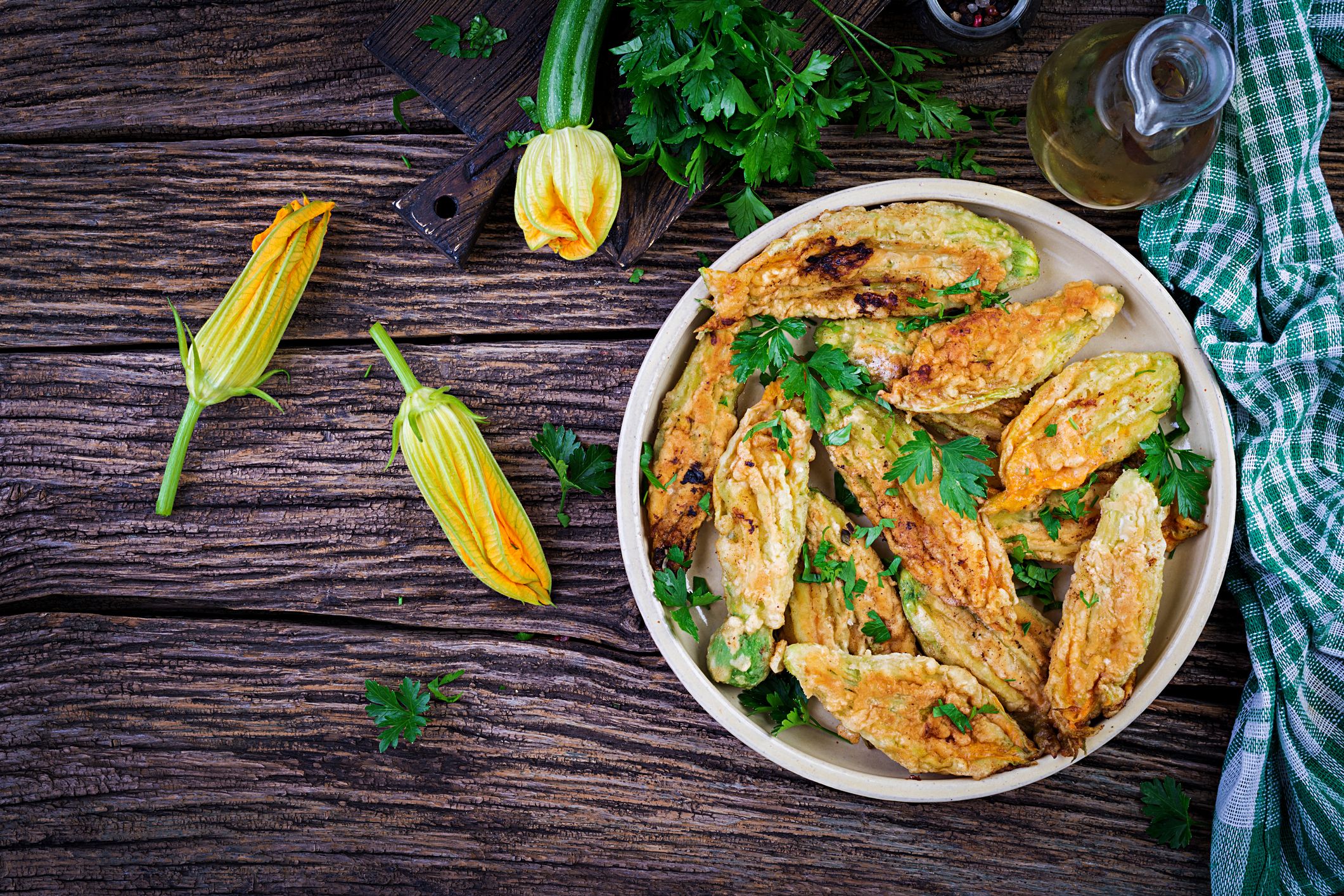 Flors de carbassó farcides de gambes