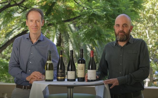 Miquel Torres i Josep Sabarich durant la presentacio dels vins de la gamma ‘Antologia’