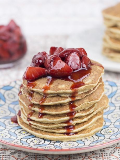 Tortitas integrales con salsa de fresa