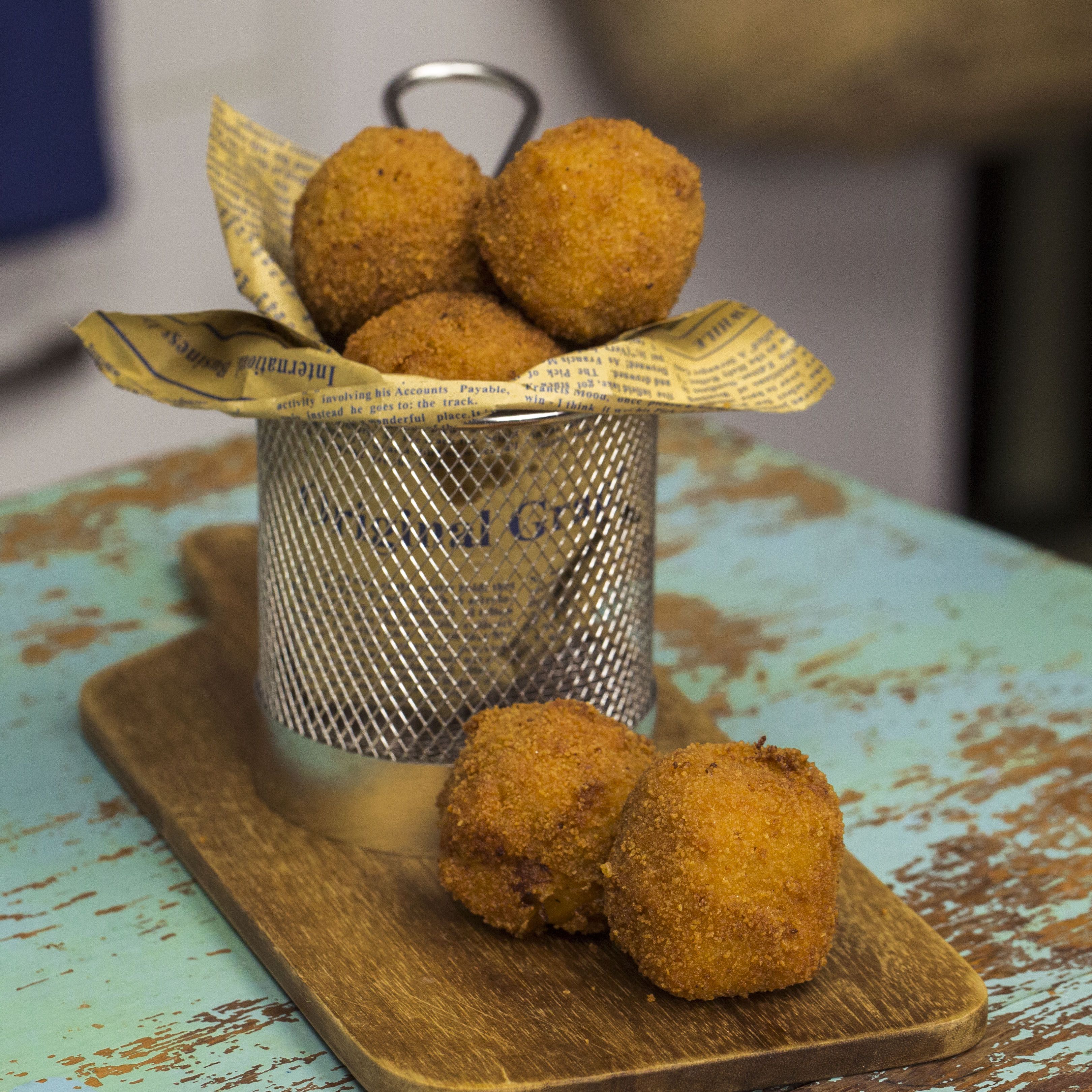Croquetes de calçots amb romesco