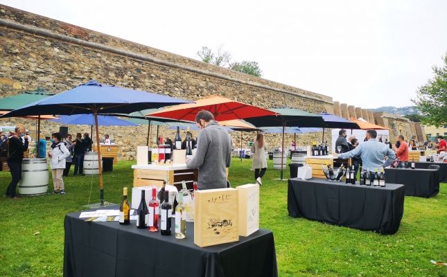 Tast de vins a la Ciutadella de Roses