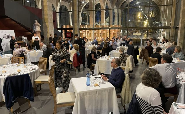 Imatge del primer sopar del cicle "Del Moll al Marítim"