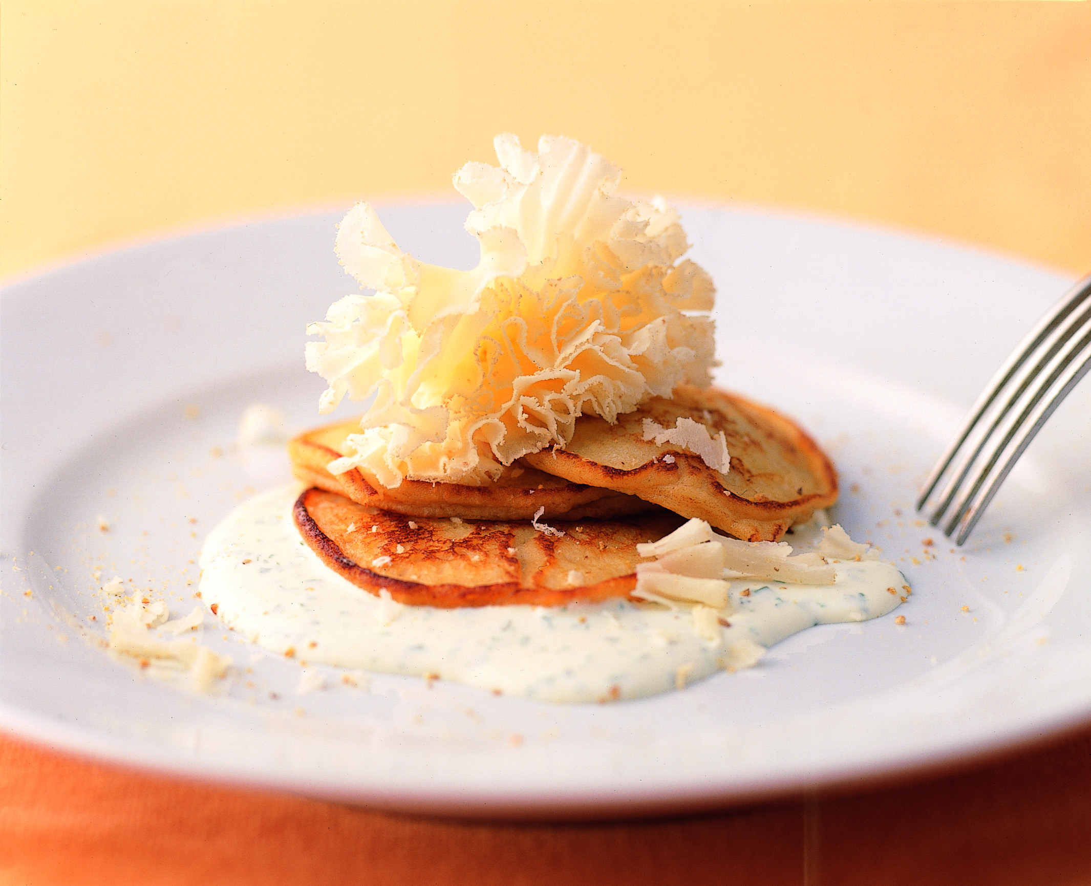 Creps de patata amb crema d'herbes