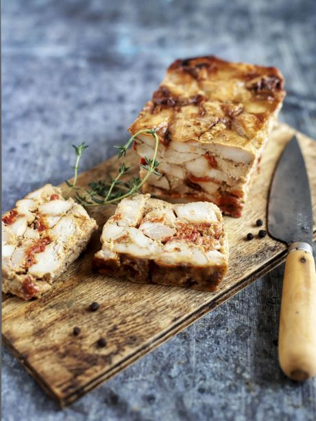 Terrina de pollastre i pebrot escalivat