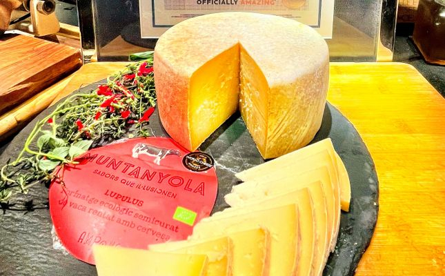 Lúpulus de Formatges Muntanyola a Les Grands Buffets