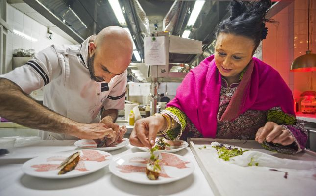 Najat Kaanache a la cuina del Ziryab