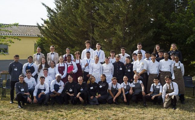 Fotografia de família de tots els equips d'enguany