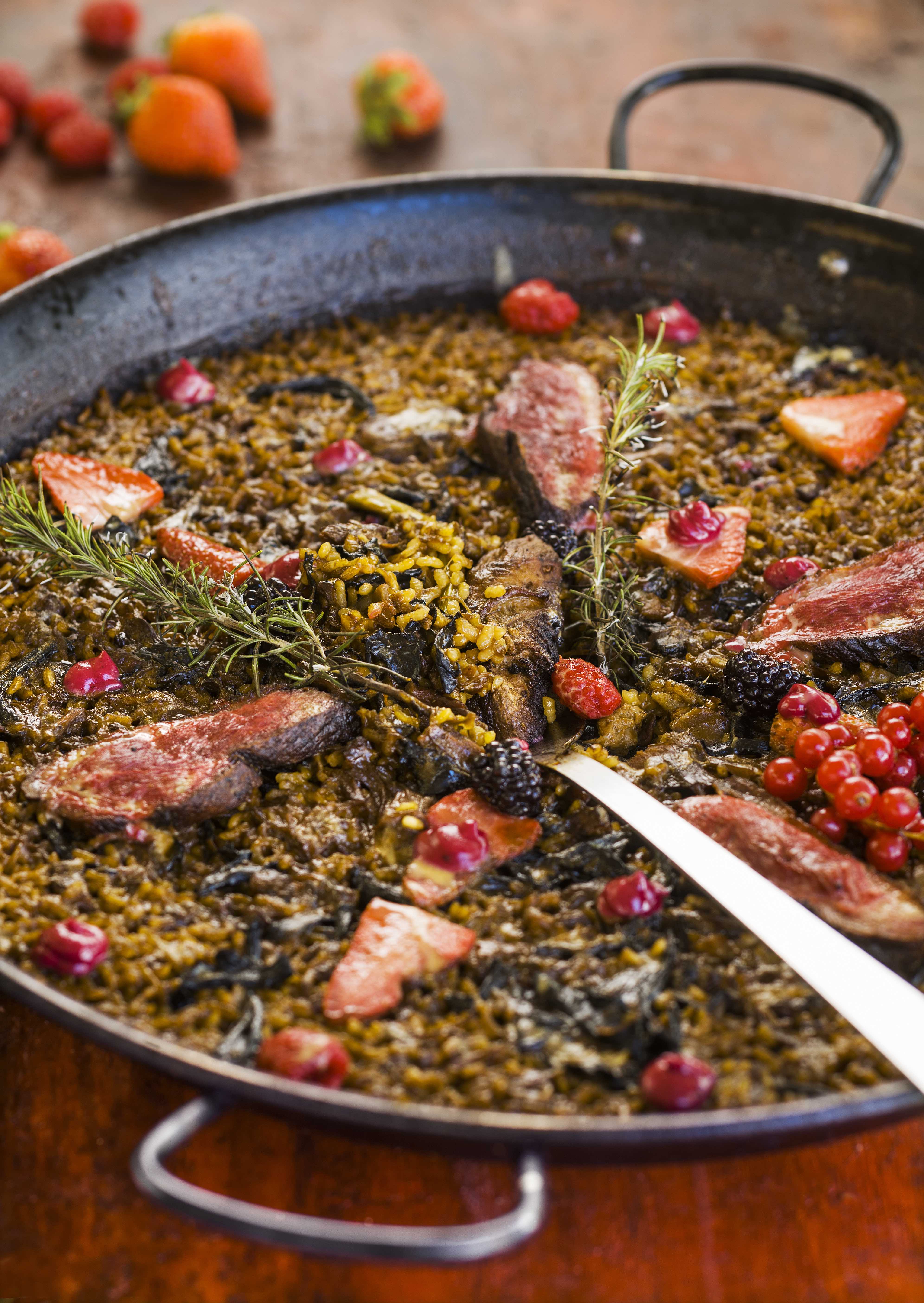 Arròs amb ànec, ceps i fruites del bosc