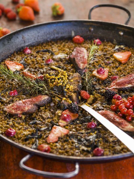 Arròs amb ànec, ceps i fruites del bosc