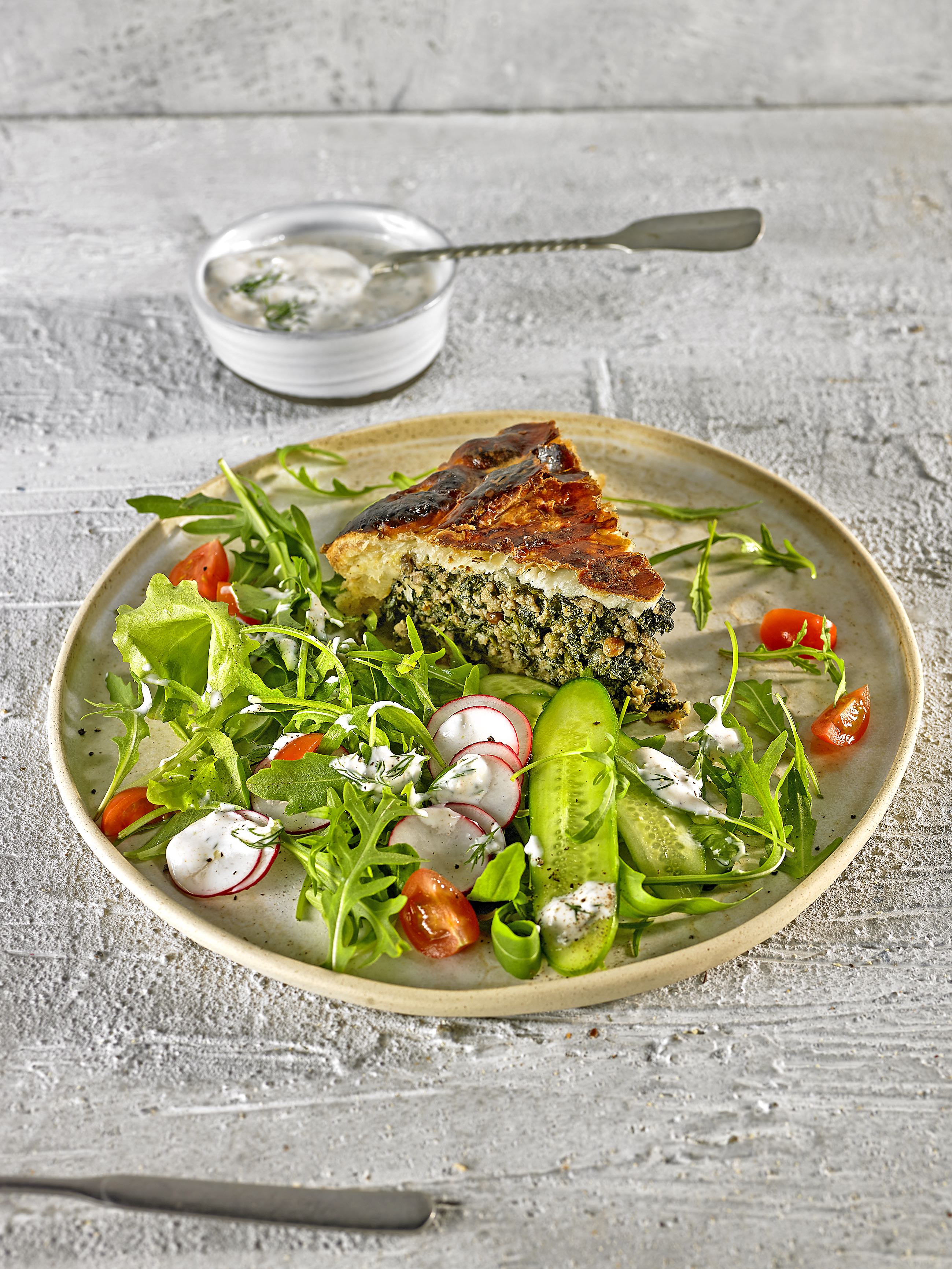 Pastís salat de carn i espinacs 