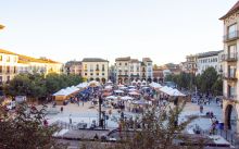 La plaça Fra Bernadí de Manlleu és l'epicentre de la fira Porc i Cervesa
