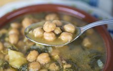 Garbanzos con bacalao