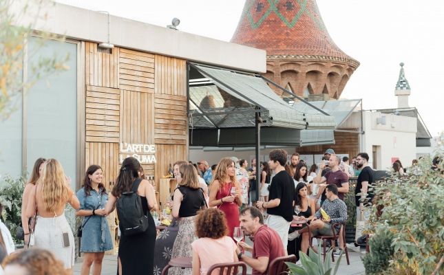 Més de 200 persones han assistit al primer 'Afterwork que suma'