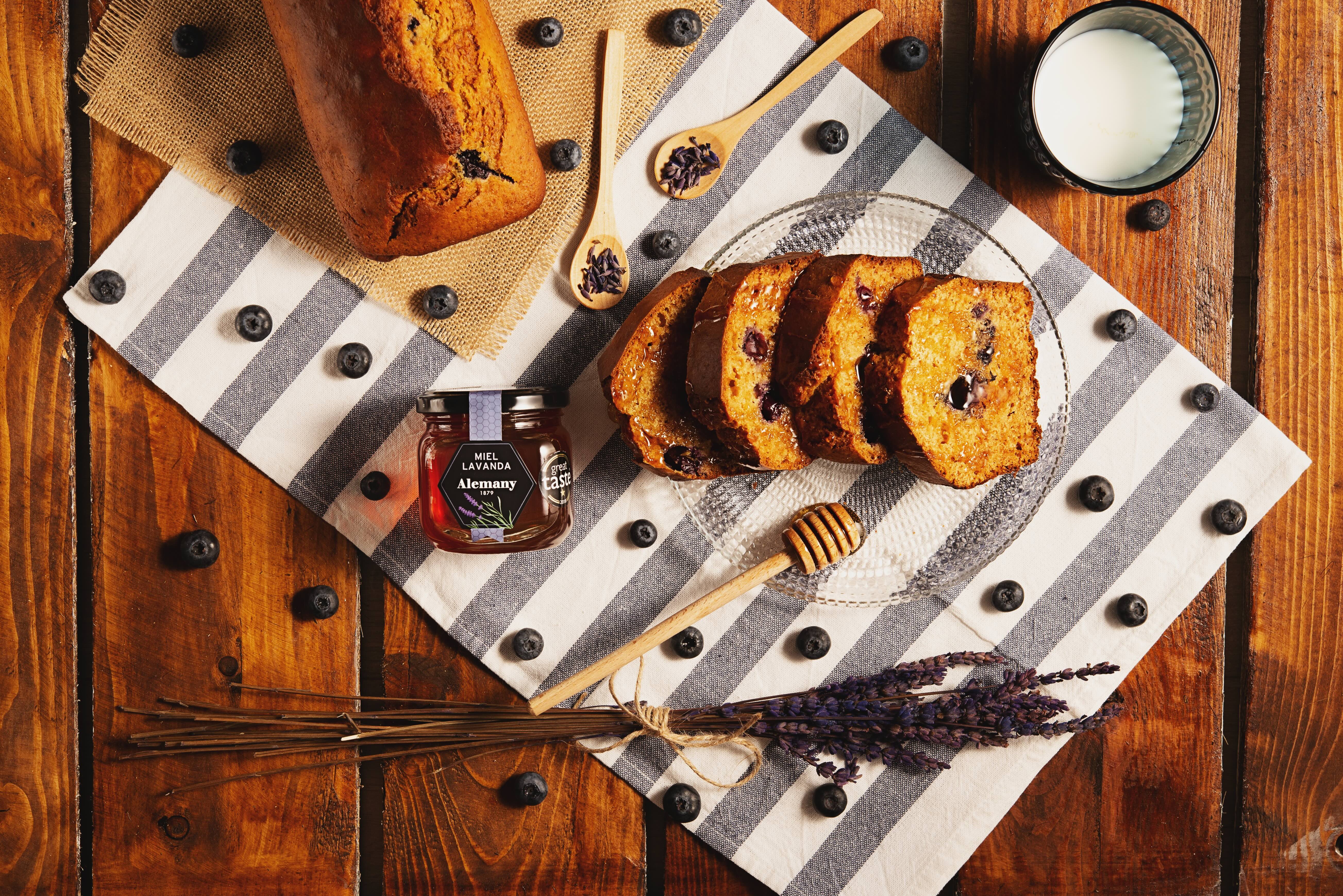 Bescuit amb nabius i mel de lavanda