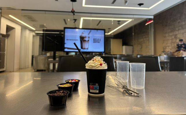 Taller de batuts de xocolata al Museu de la Xocolata de Barcelona