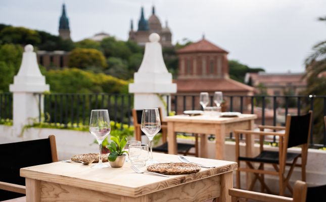 Terrassa de Farm to Table als jardins del teatre Grec