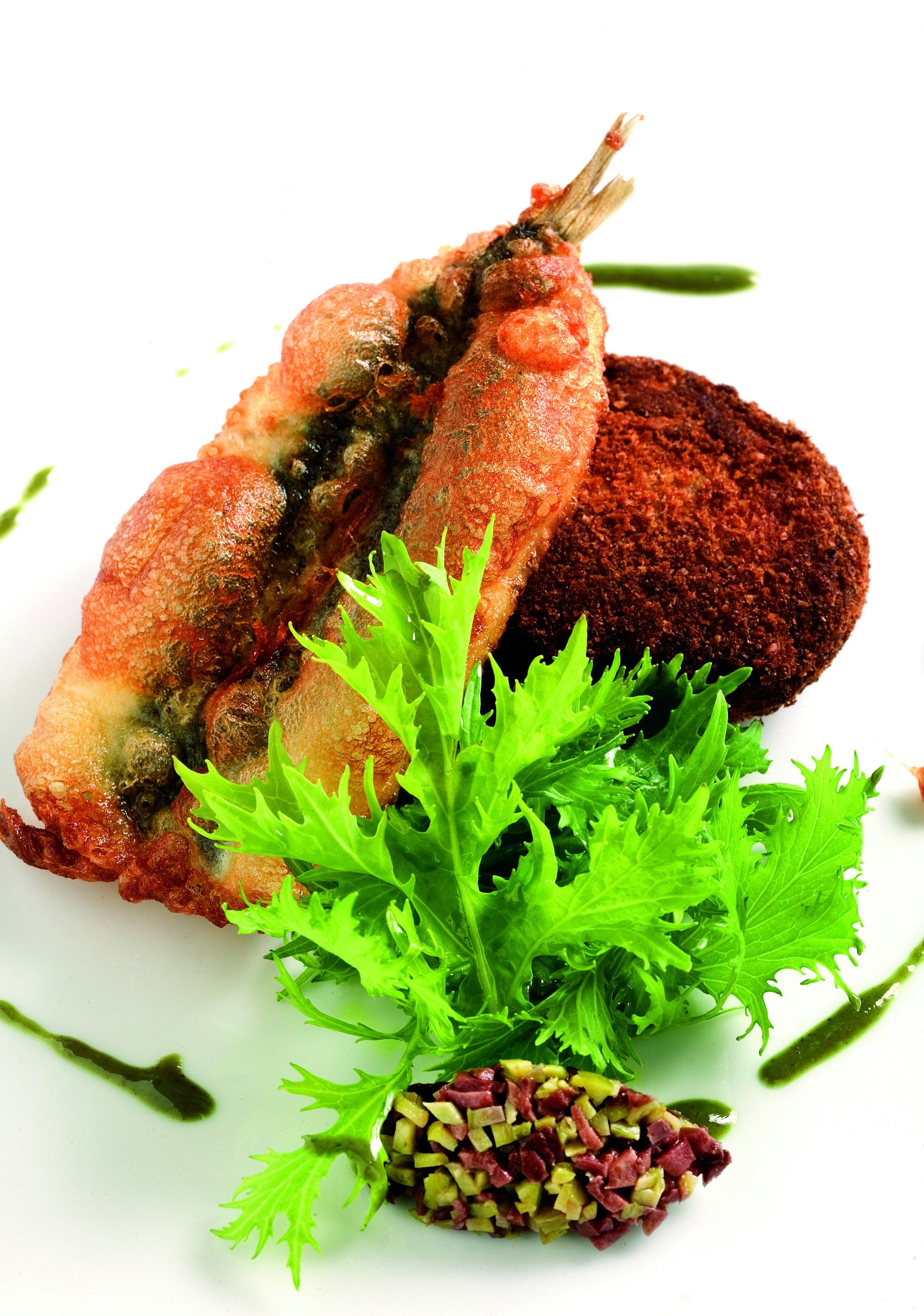 'Cromesqui' de patatas y olivas con boquerones