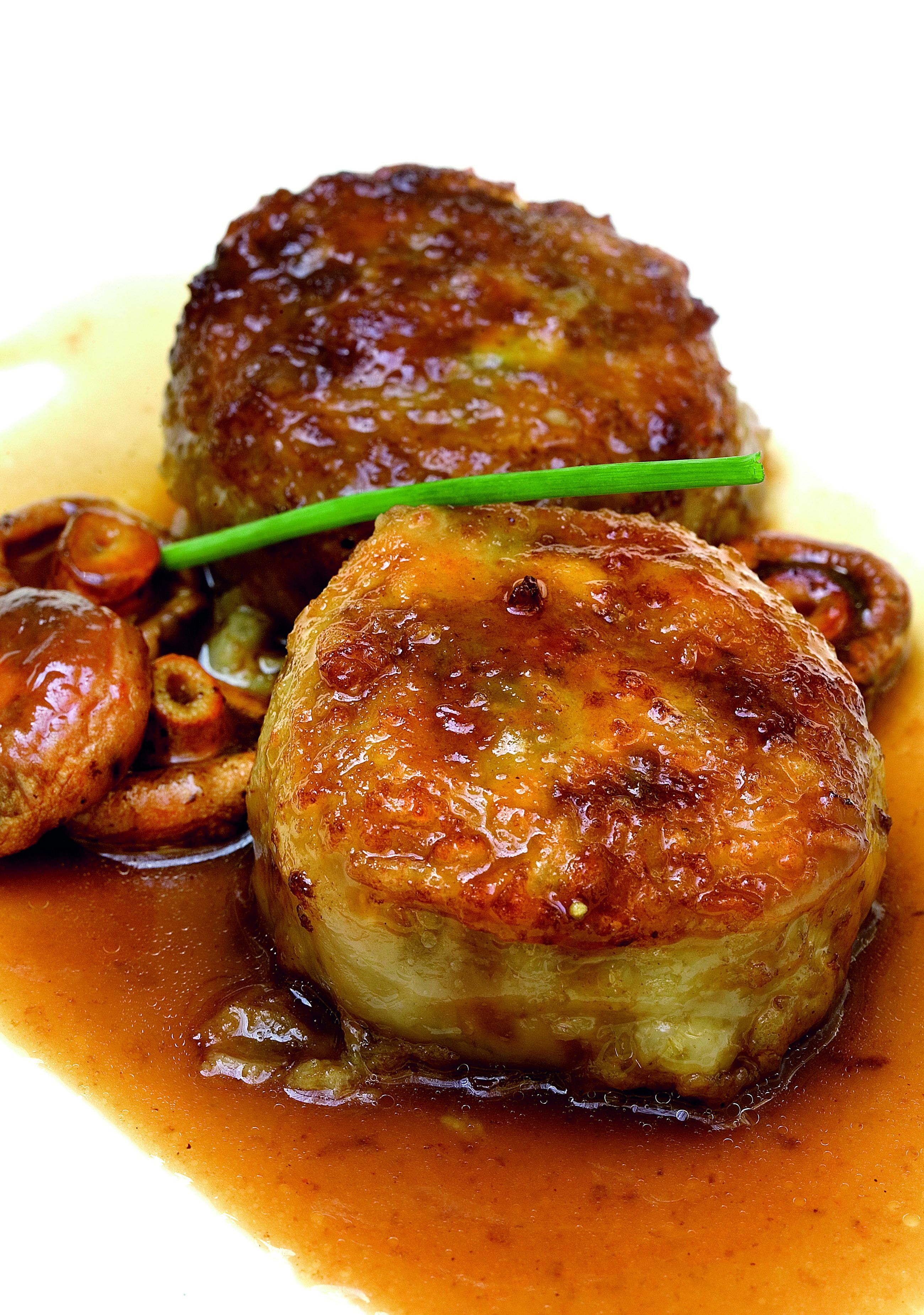 Peus de porc farcits