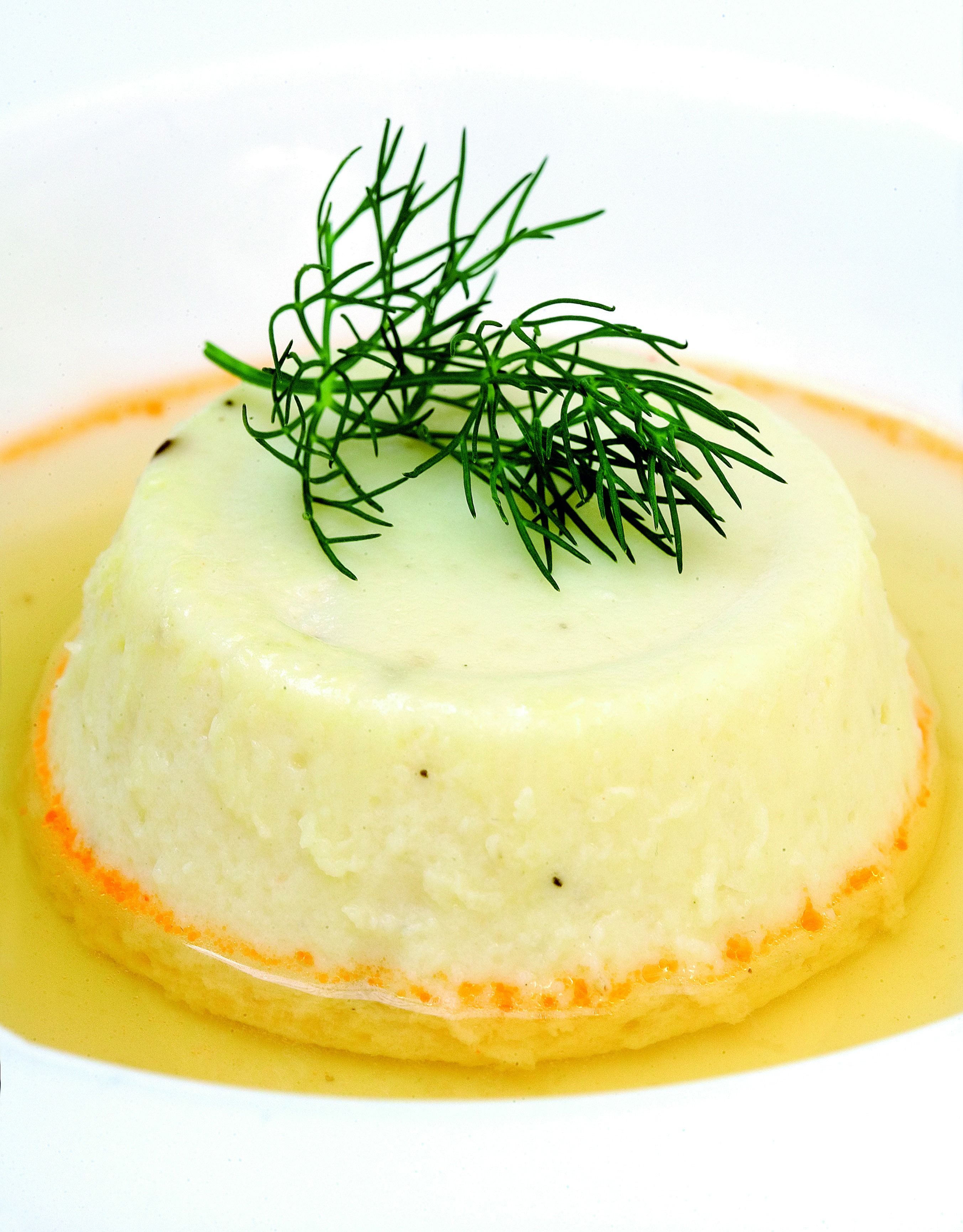 Flam de vieires amb brou de marisc