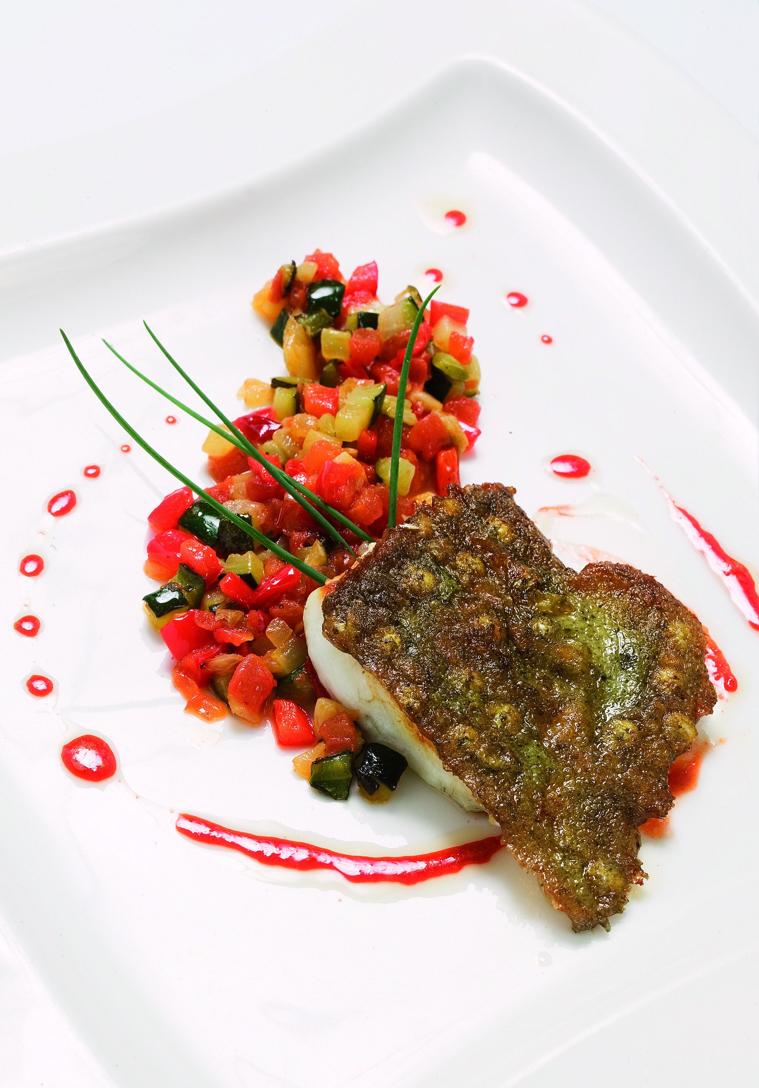 Rèmol amb 'fritada' i suc de pebrots vermells