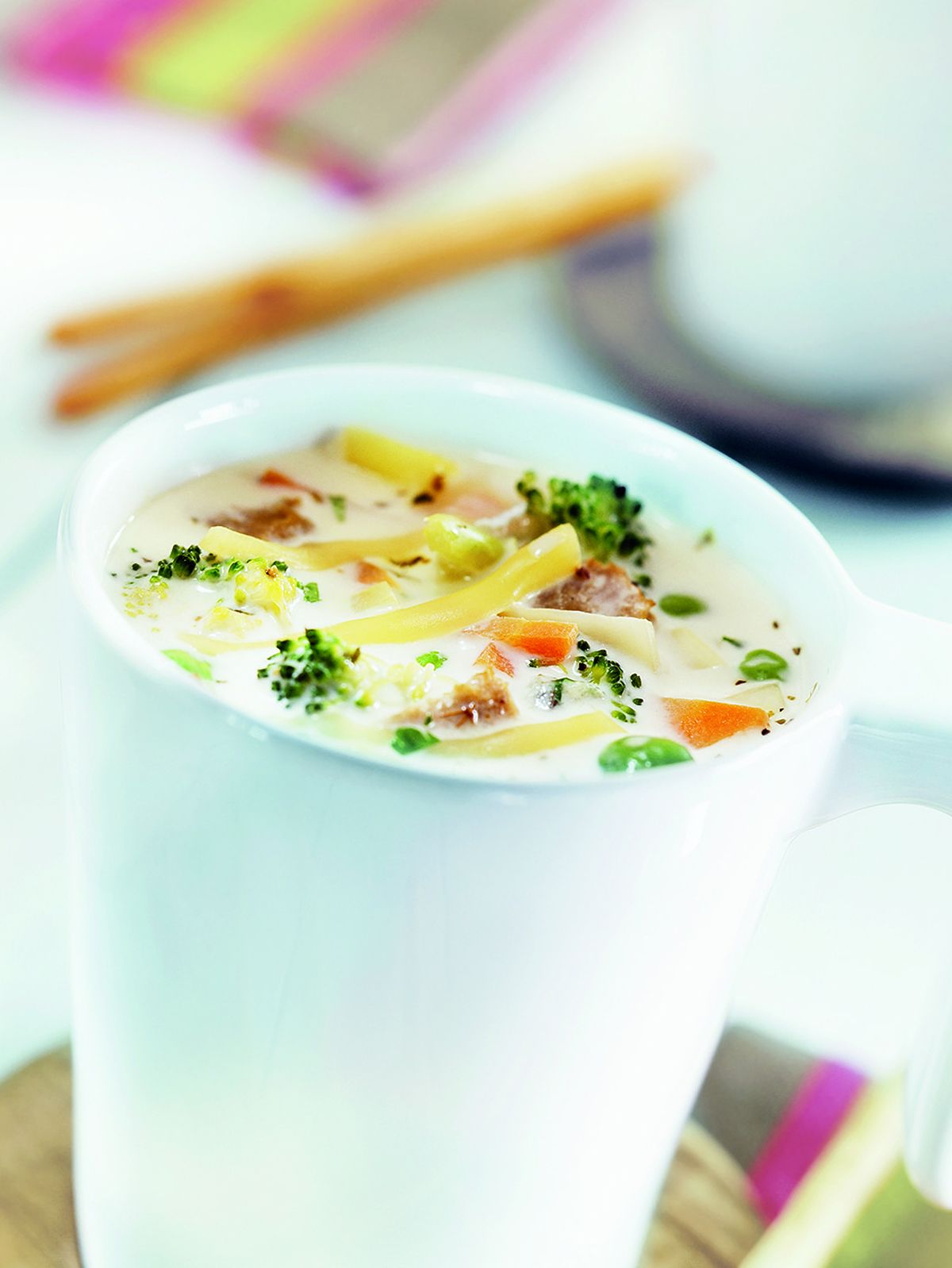 sopa cremosa de primavera con verdura colorida2 (1)