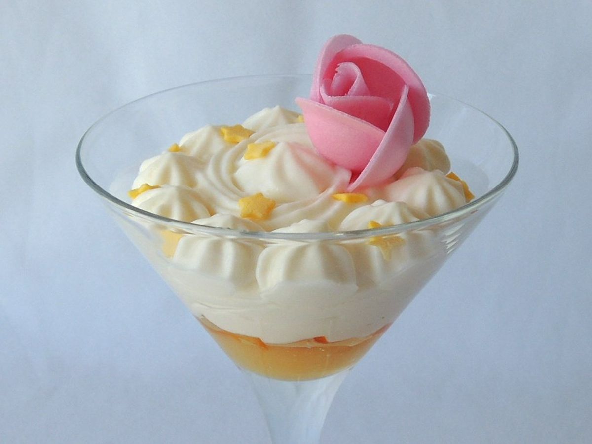 Copa de lemon curd i mousse de formatge