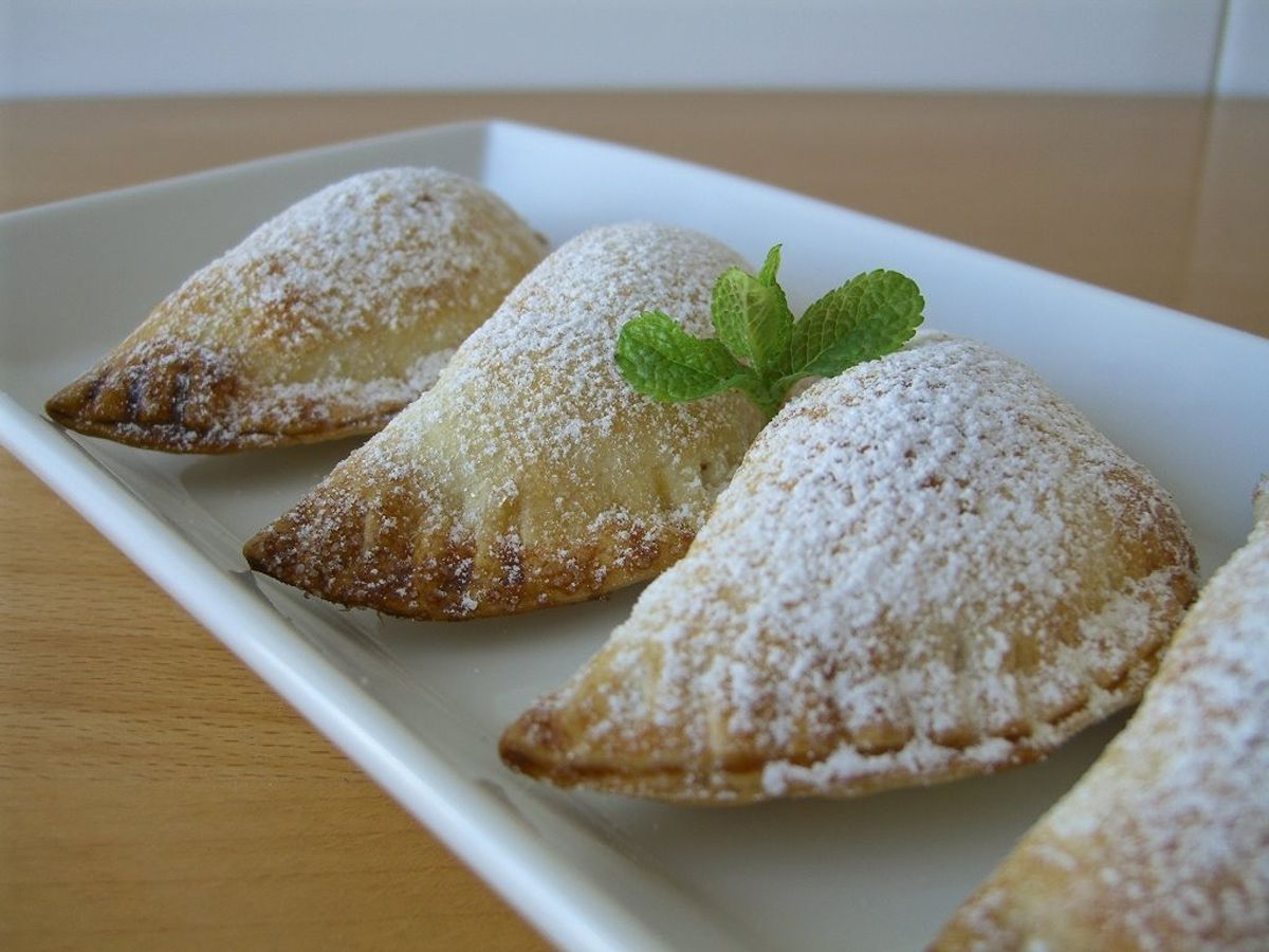 Crestes de formatge i confitura de moniato