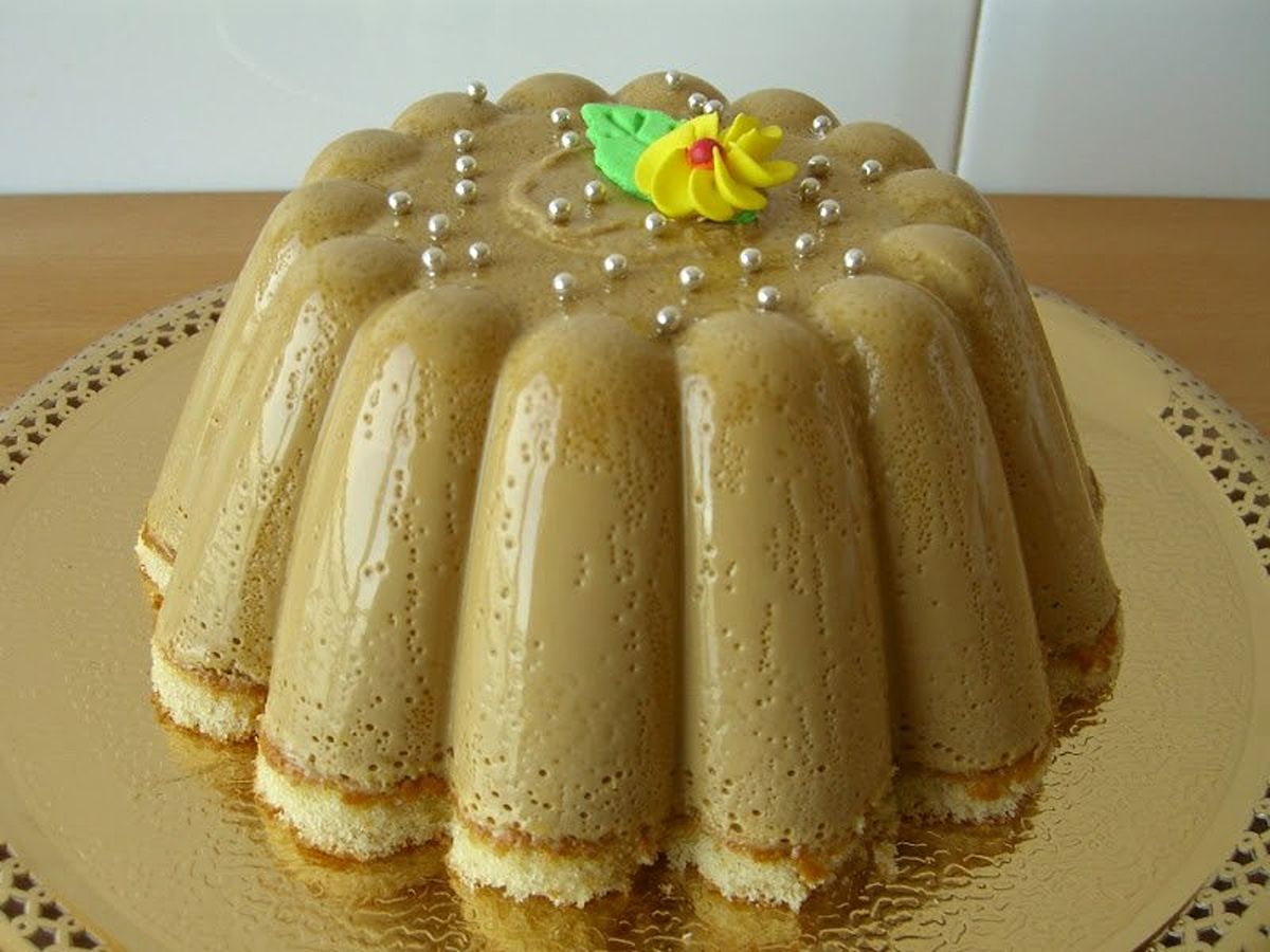 Pastís ràpid de cafè vienès, caramel i cigaló (1)