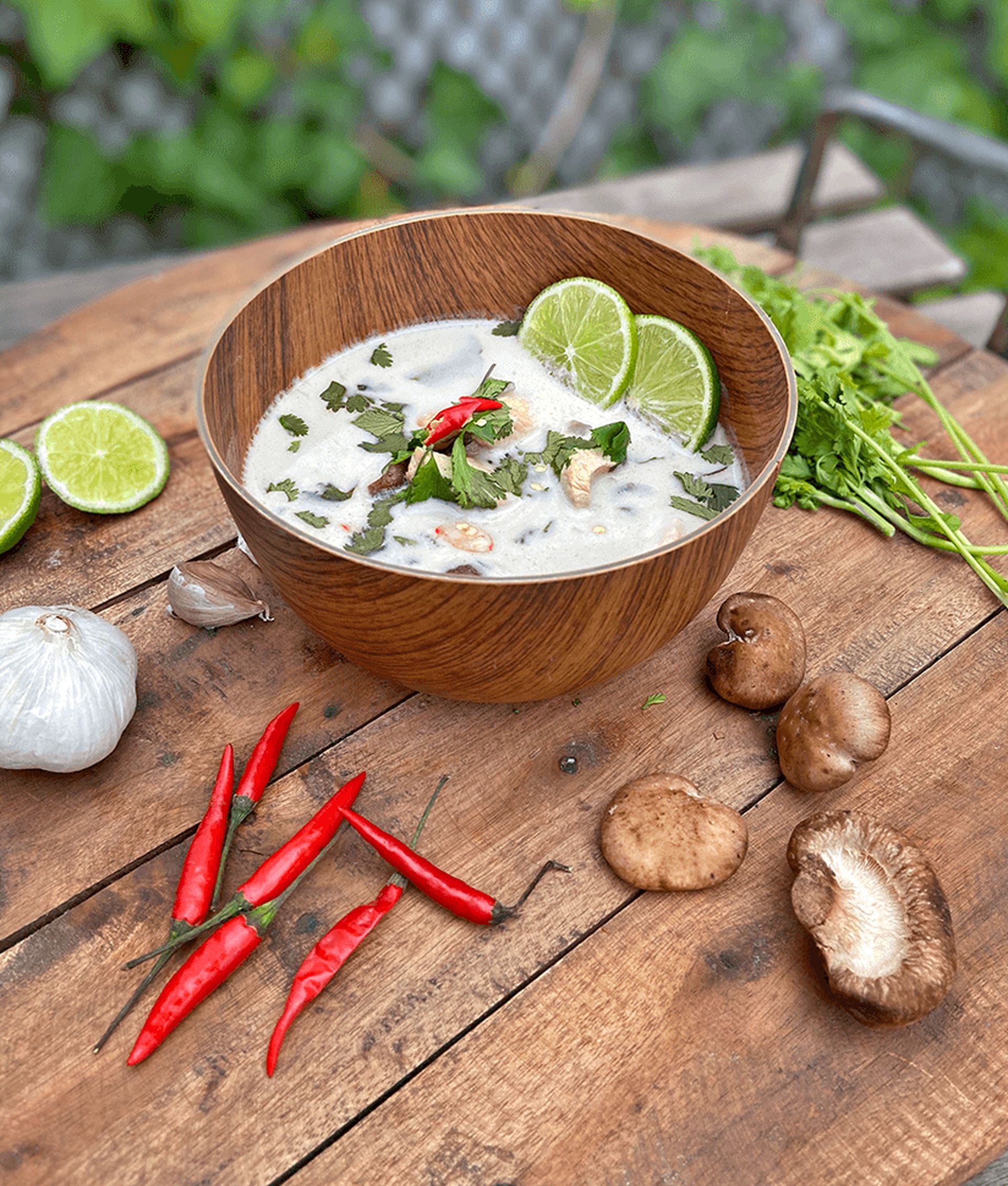 Sopa ‘Tom Kha Kai’ de pollastre
