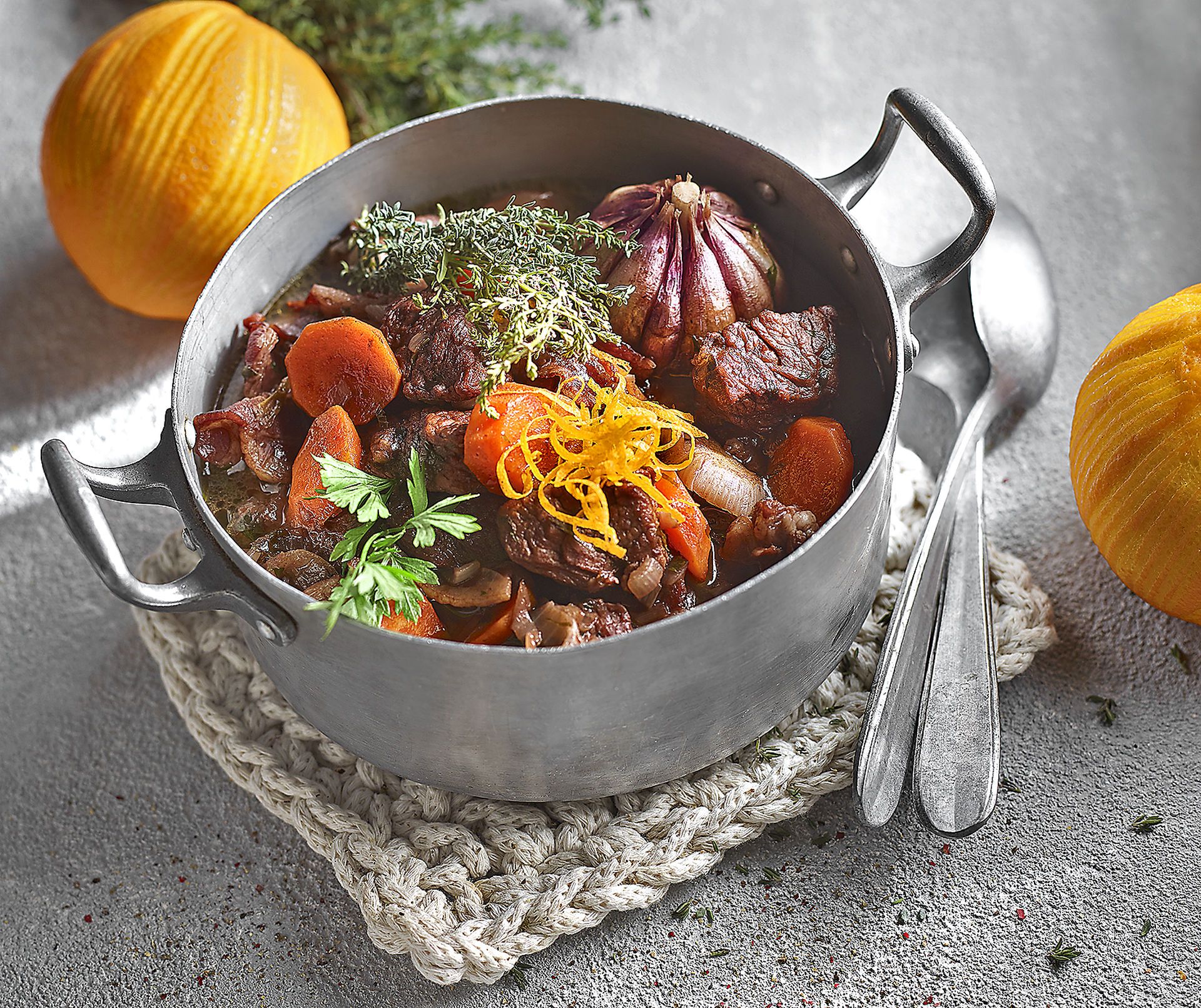 Bou amb vi negre i taronja