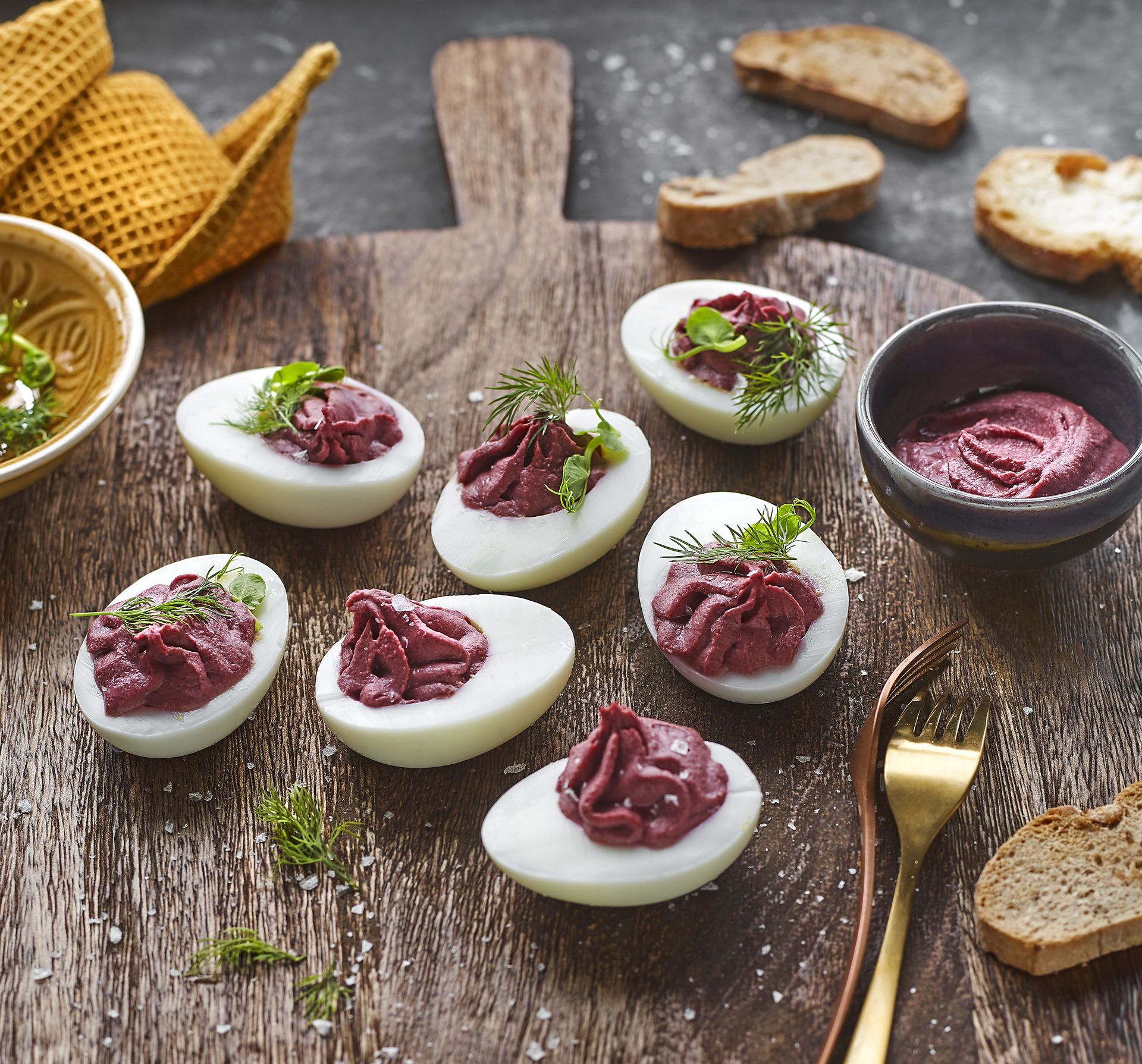 Ous mimosa amb formatge