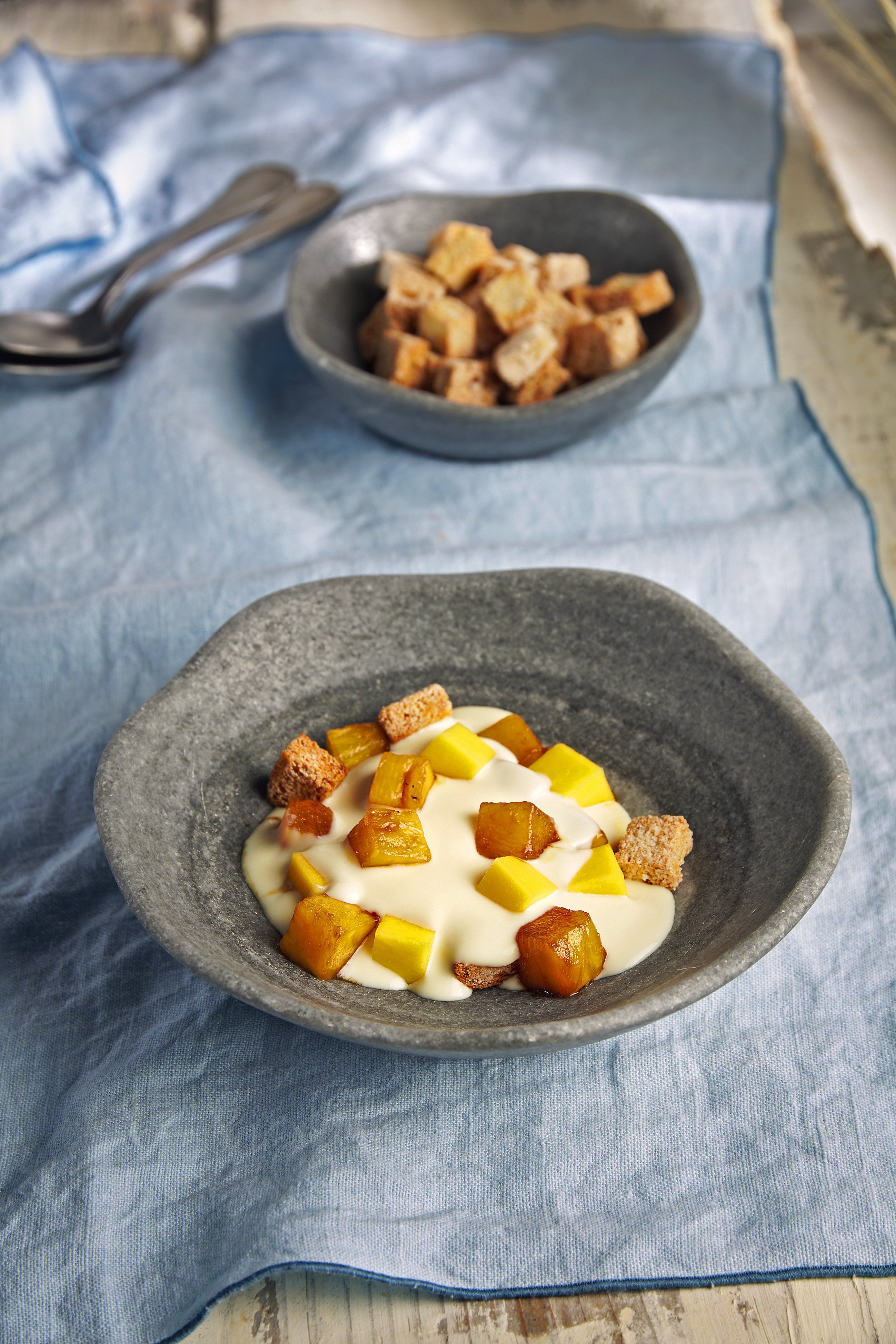 sopa de yogur y choco blanco y pina r 1