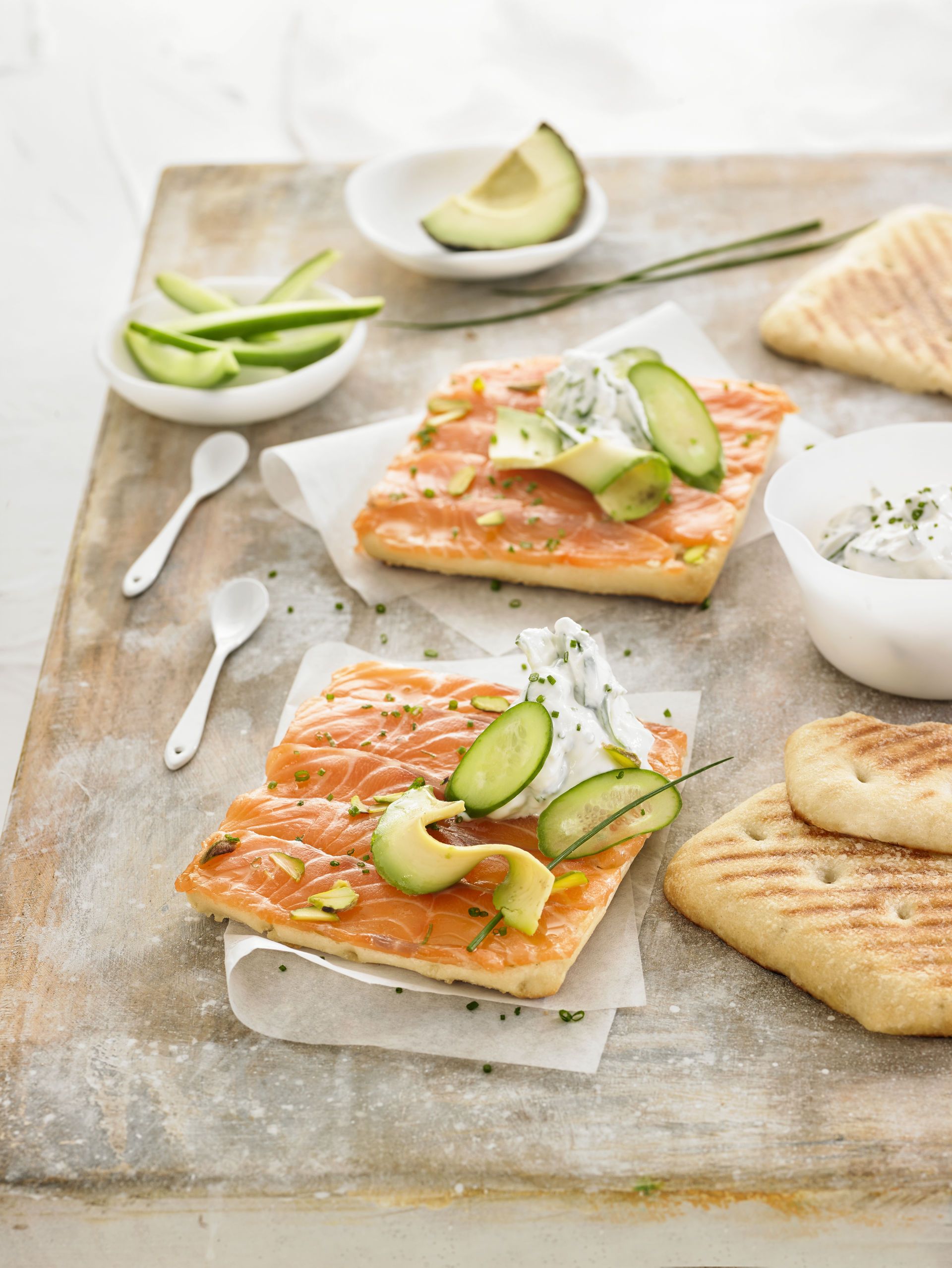 Salmó fumat amb tzatziki