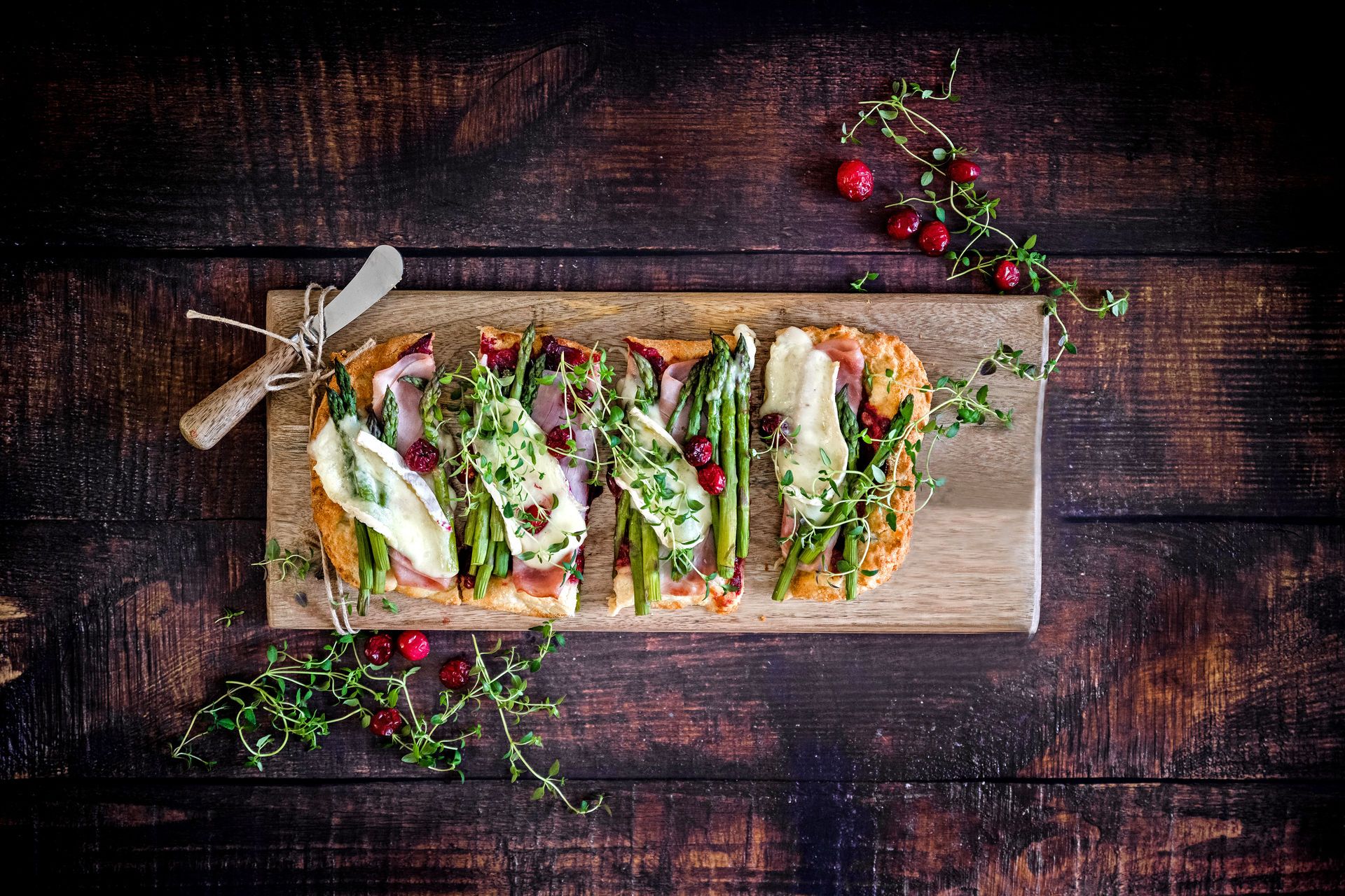 ‘Galette’ de nabius, brie i espàrrecs