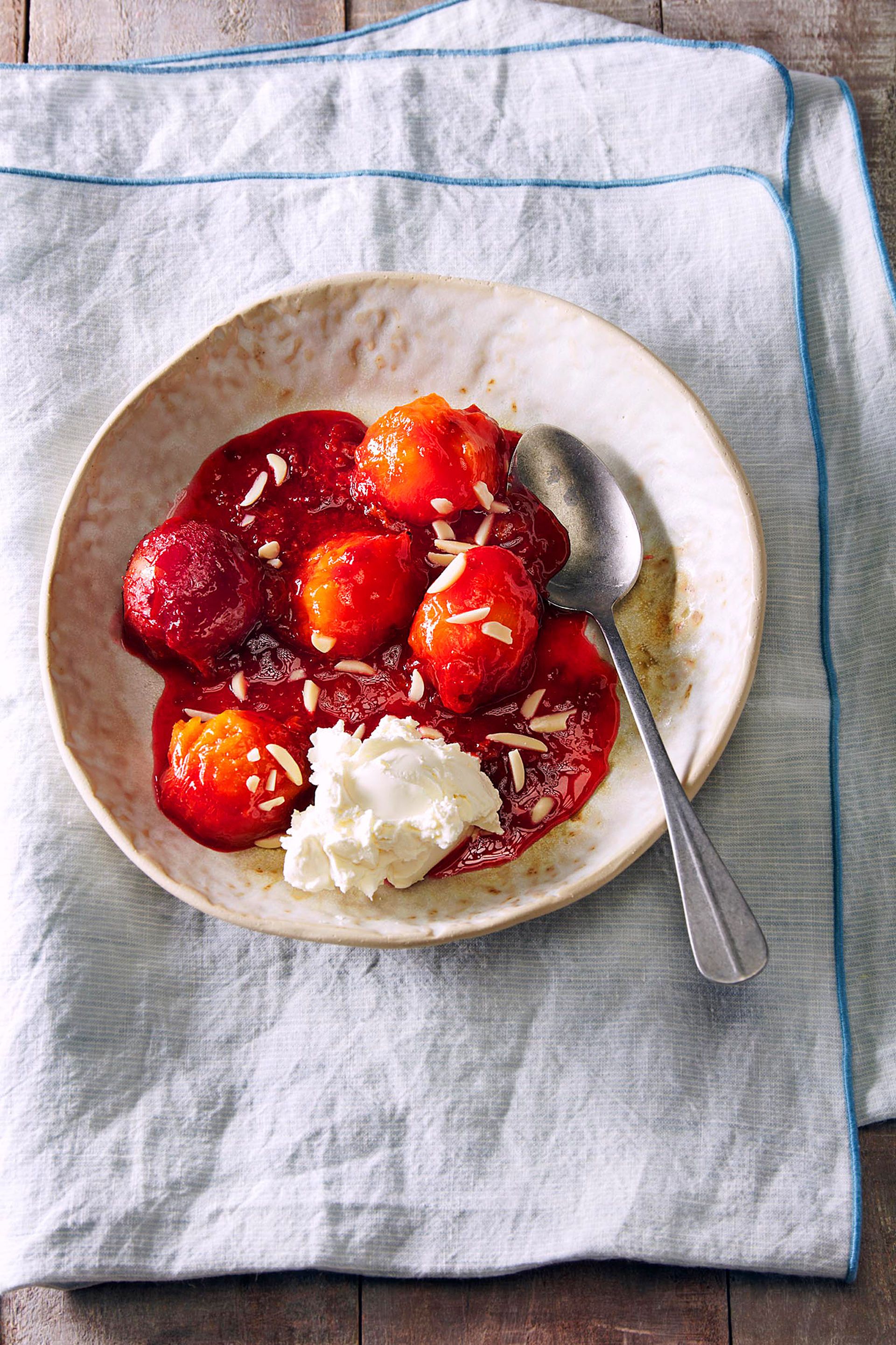 Prunes al forn amb mascarpone