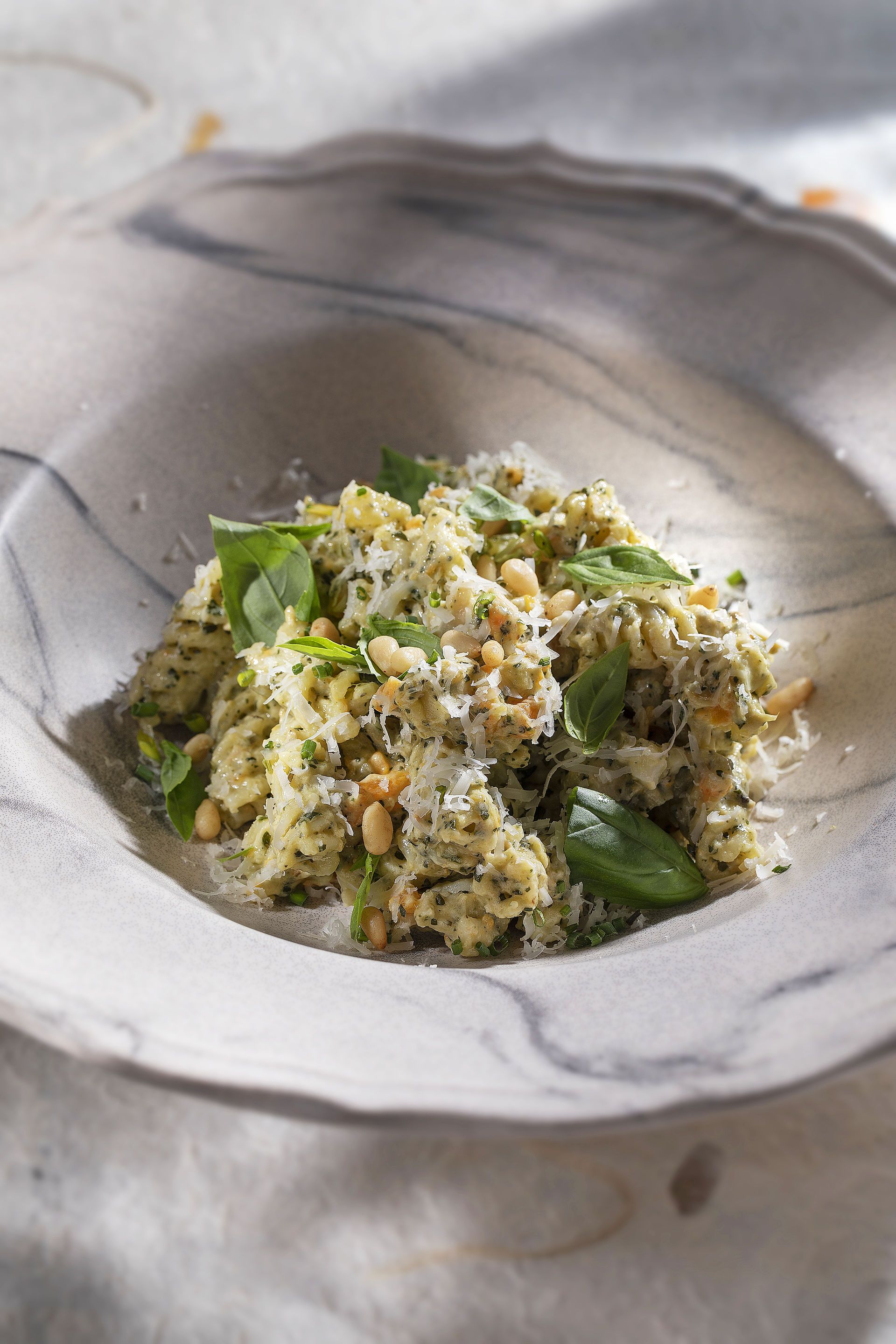 Ensaladilla de pasta al pesto