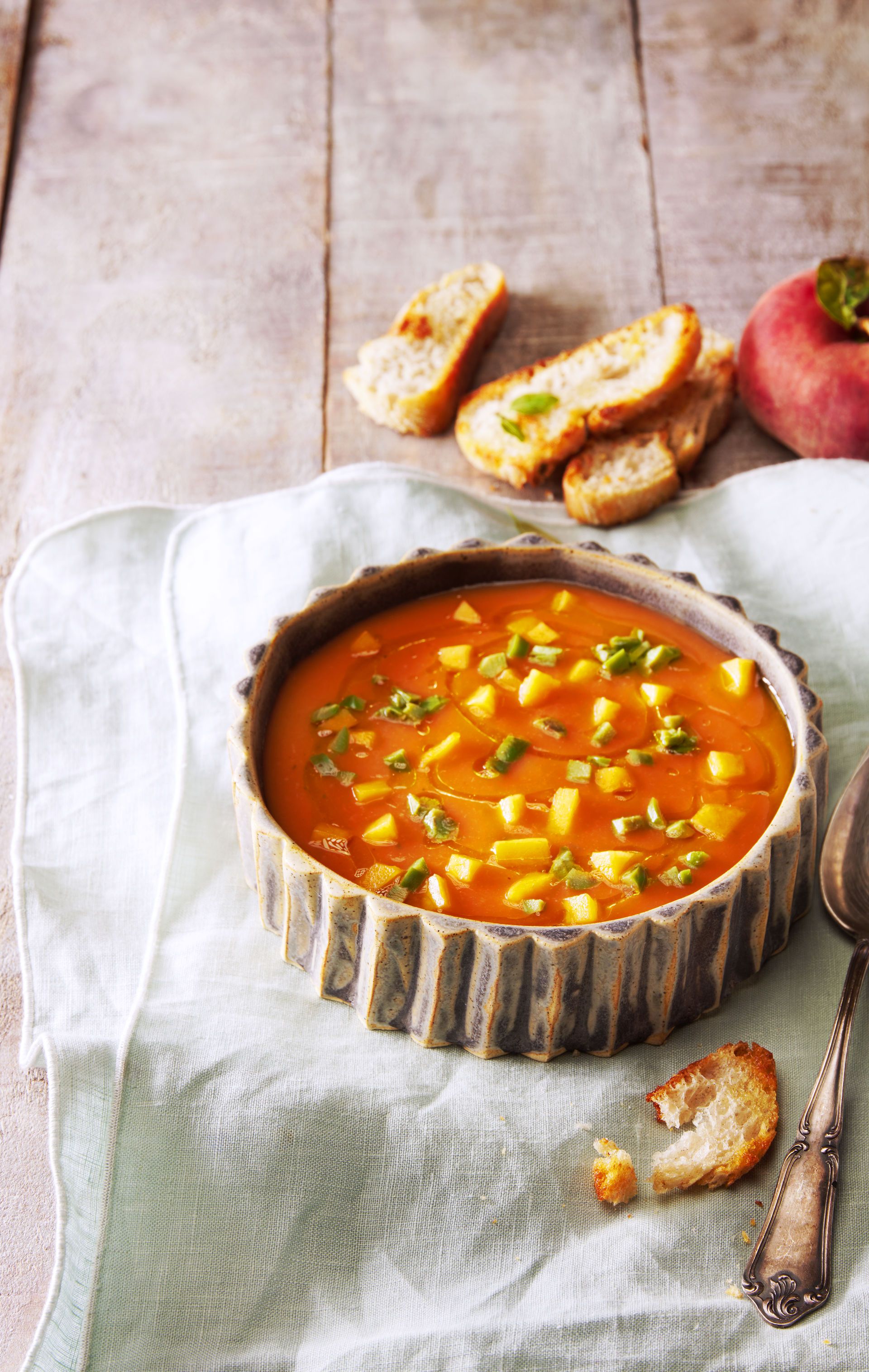 Gaspatxo de préssec i tomàquet