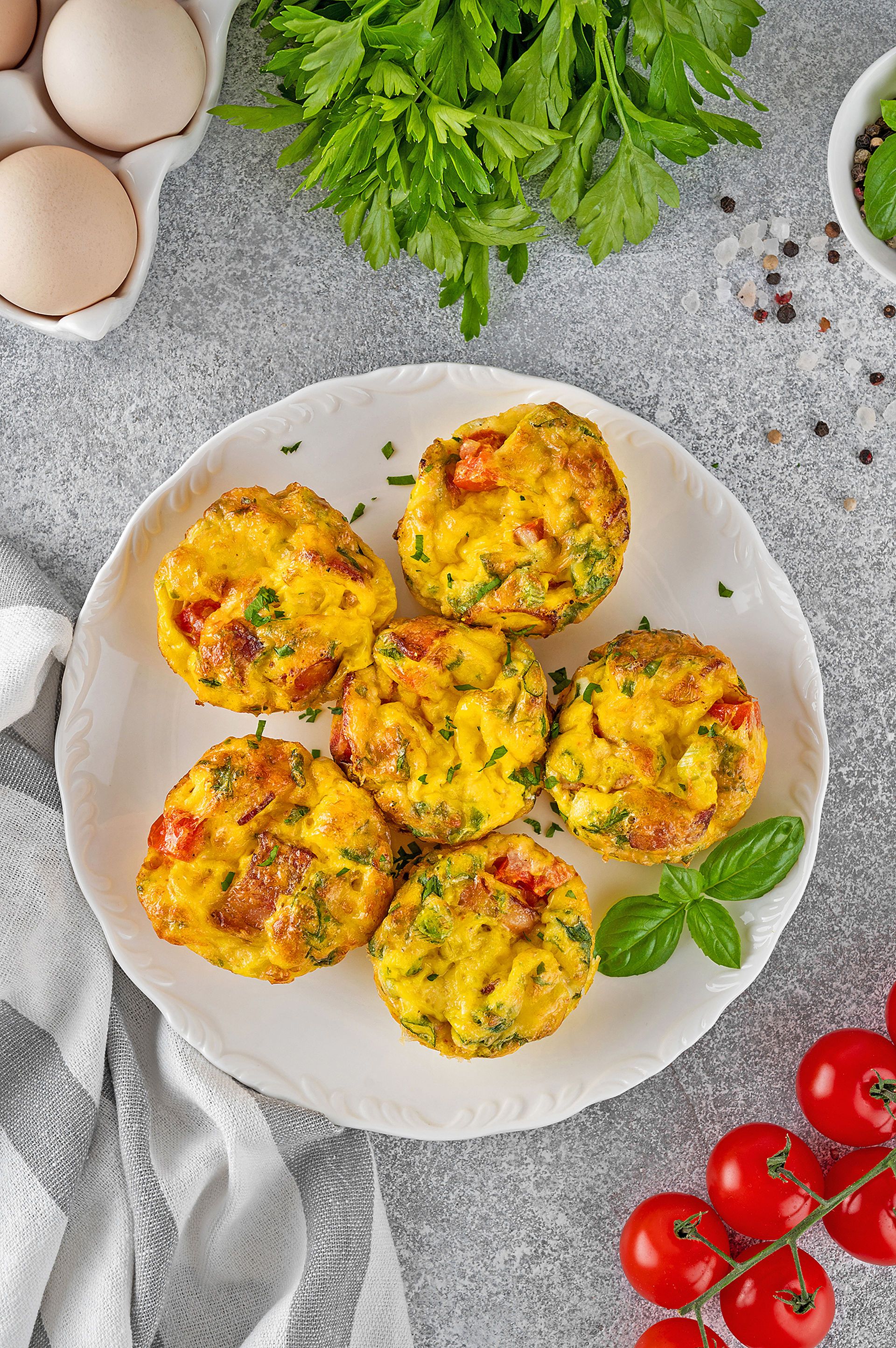 'Muffins' de béicon i herbes fresques