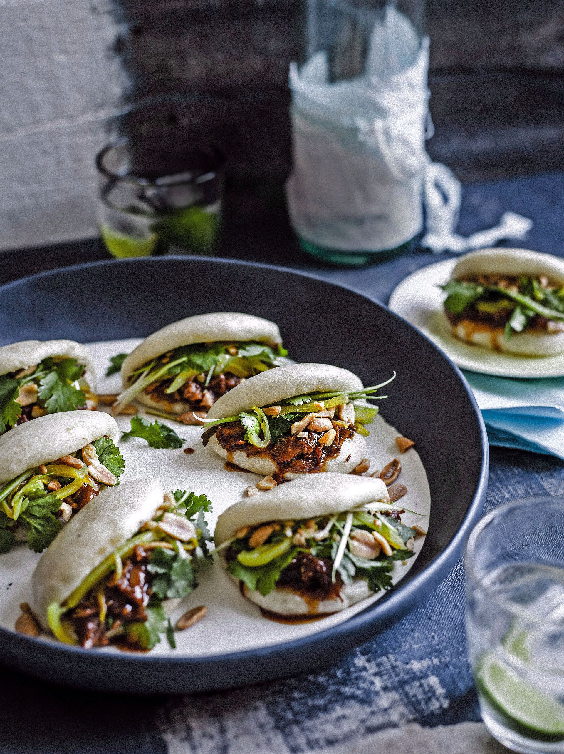 ‘Gua bao’ amb costelles de porc estofades