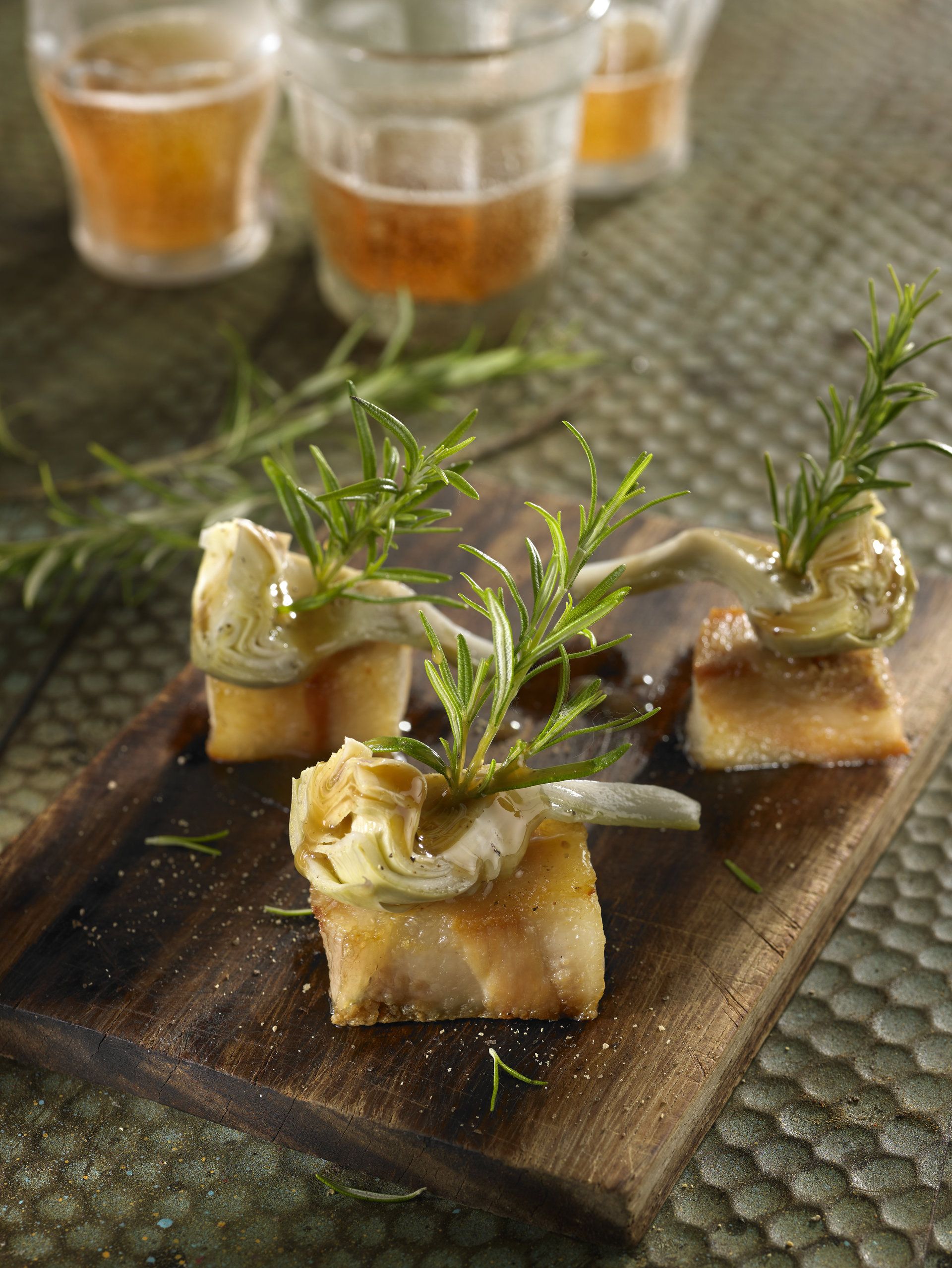 Carxofa confitada amb papada de porc Duroc