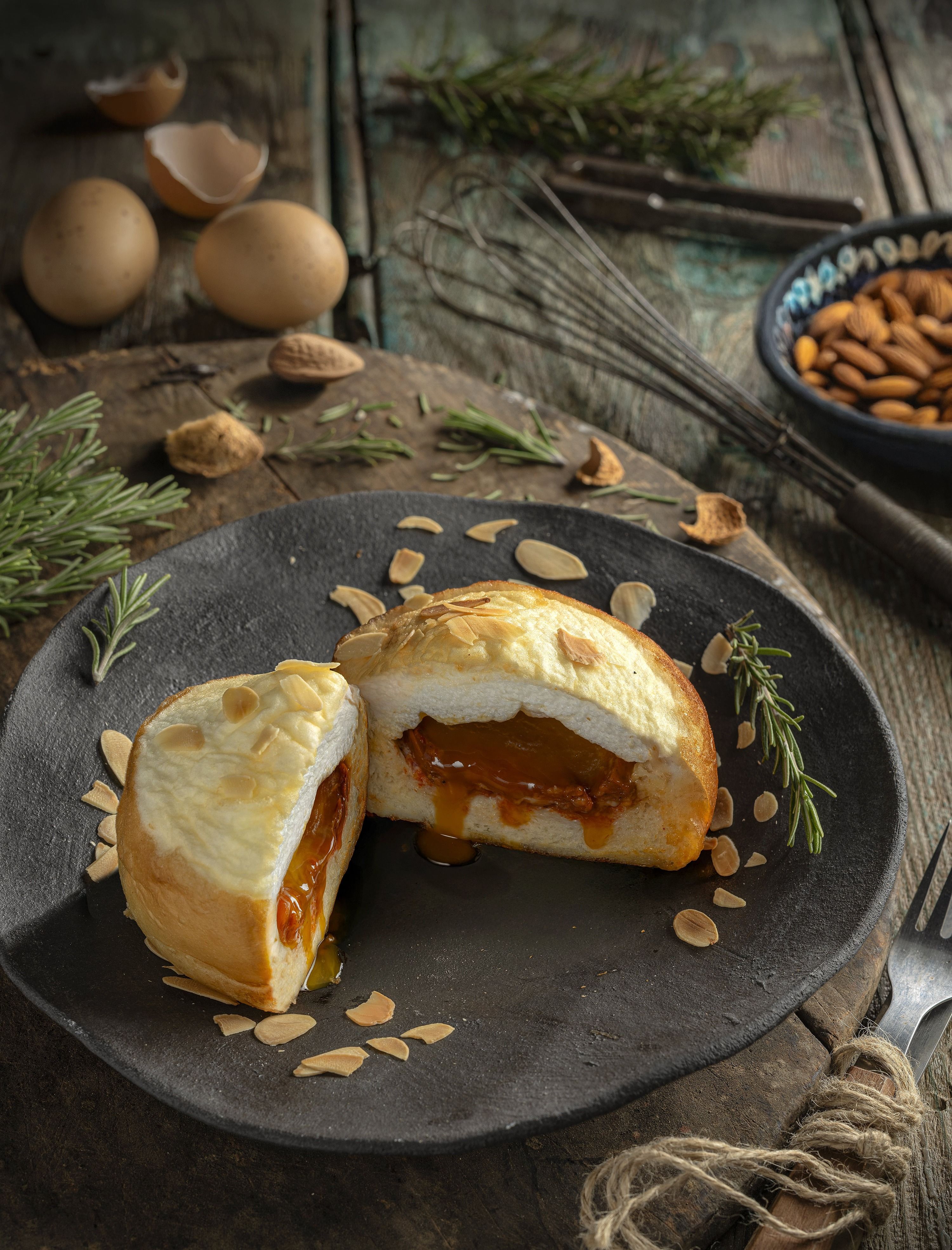 Ous al niu amb sobrassada