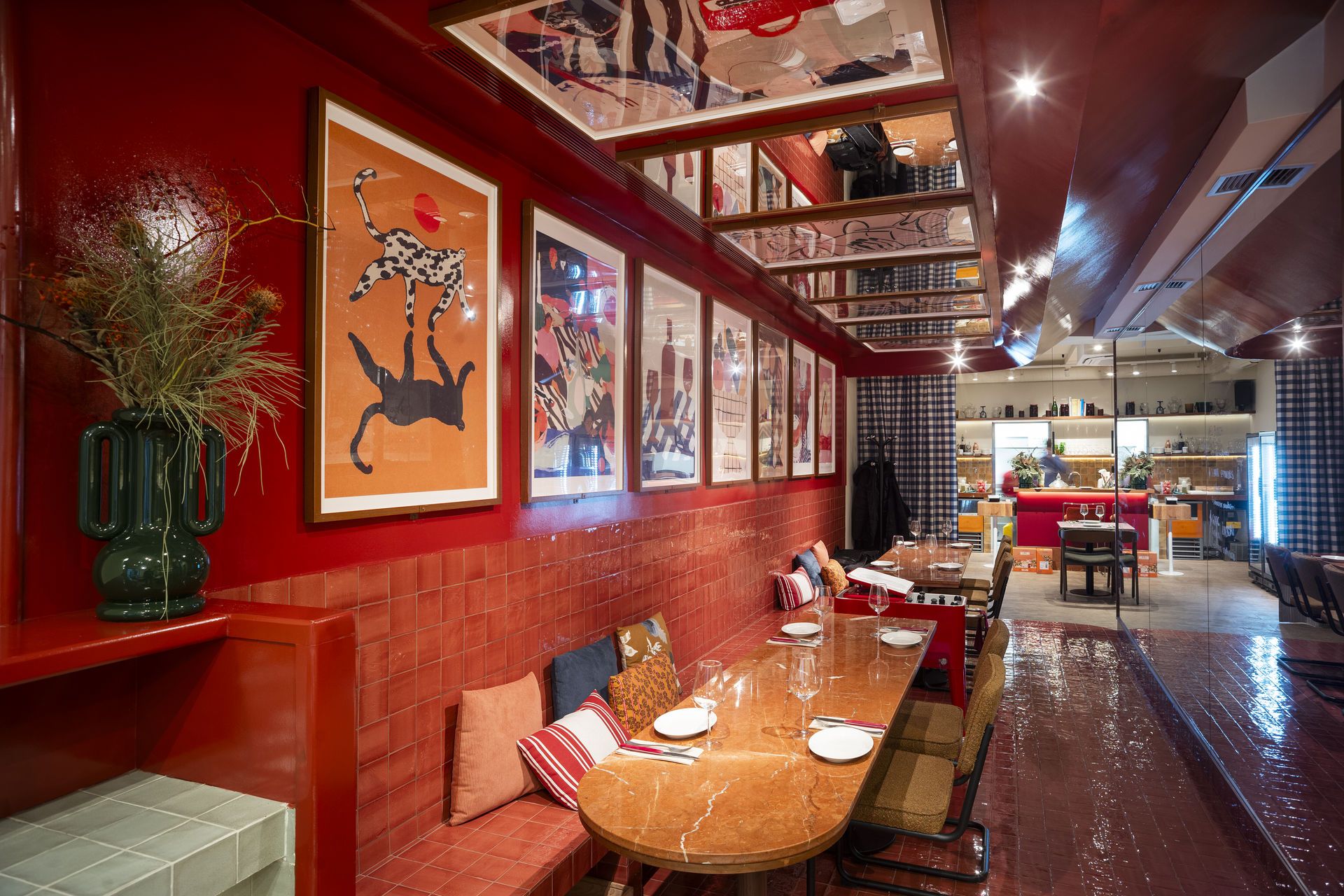 Sala del restaurant 'Piropo Bistró' Sala del restaurant 'Piropo Bistró'