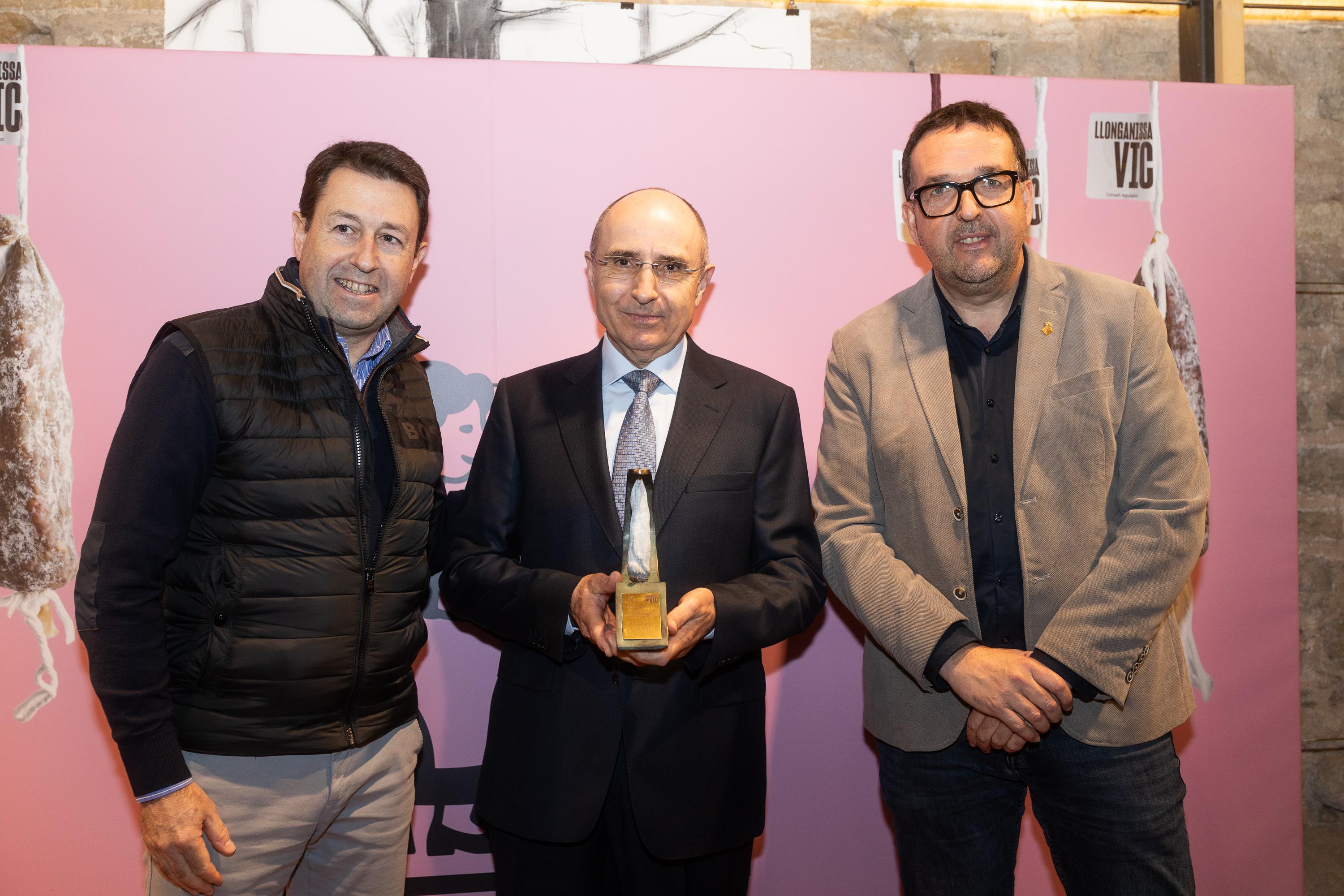 Jacint Arnau rep el premi Llonganissa d'Or 2026 Jacint Arnau rep el premi Llonganissa d'Or 2026