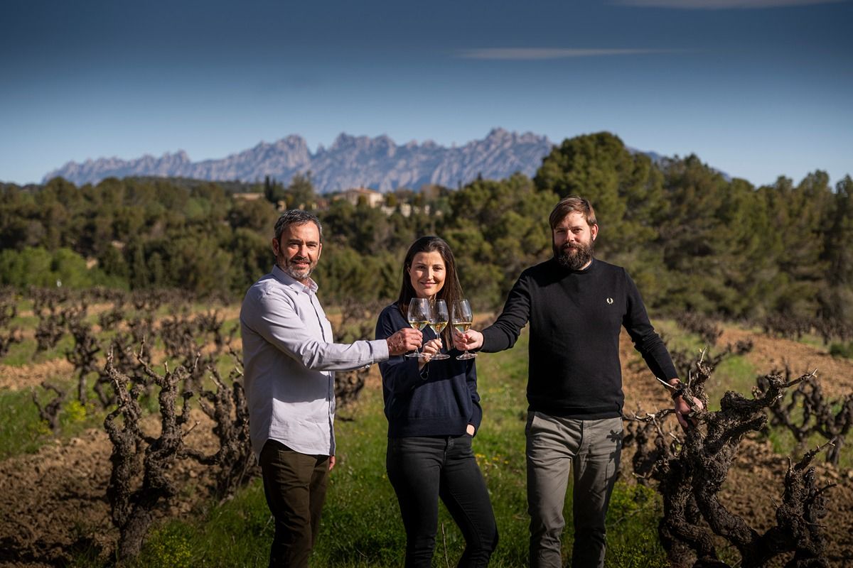 El presidente de Corpinnat Pere Llopart, la consejera delegada de Juvé & Camps, Meritxell Juvé y el vicepresidente de Corpinnat, Roc Gramona