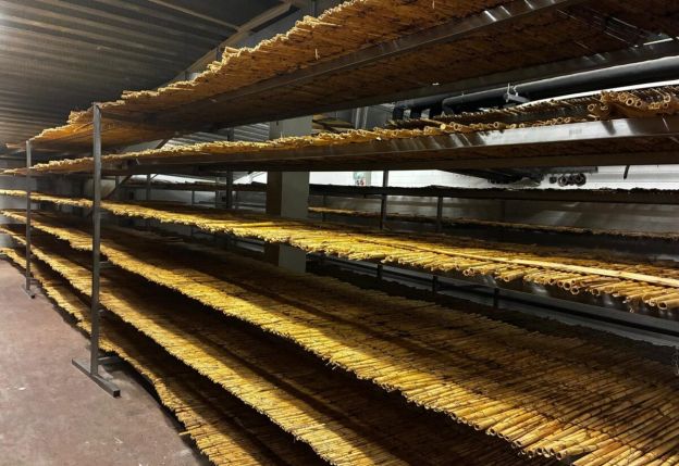 Los cañizos de Ferrer Bobet donde se secan las uvas para elaborar el Vino de Paja Los cañizos de Ferrer Bobet donde se secan las uvas para elaborar el Vino de Paja