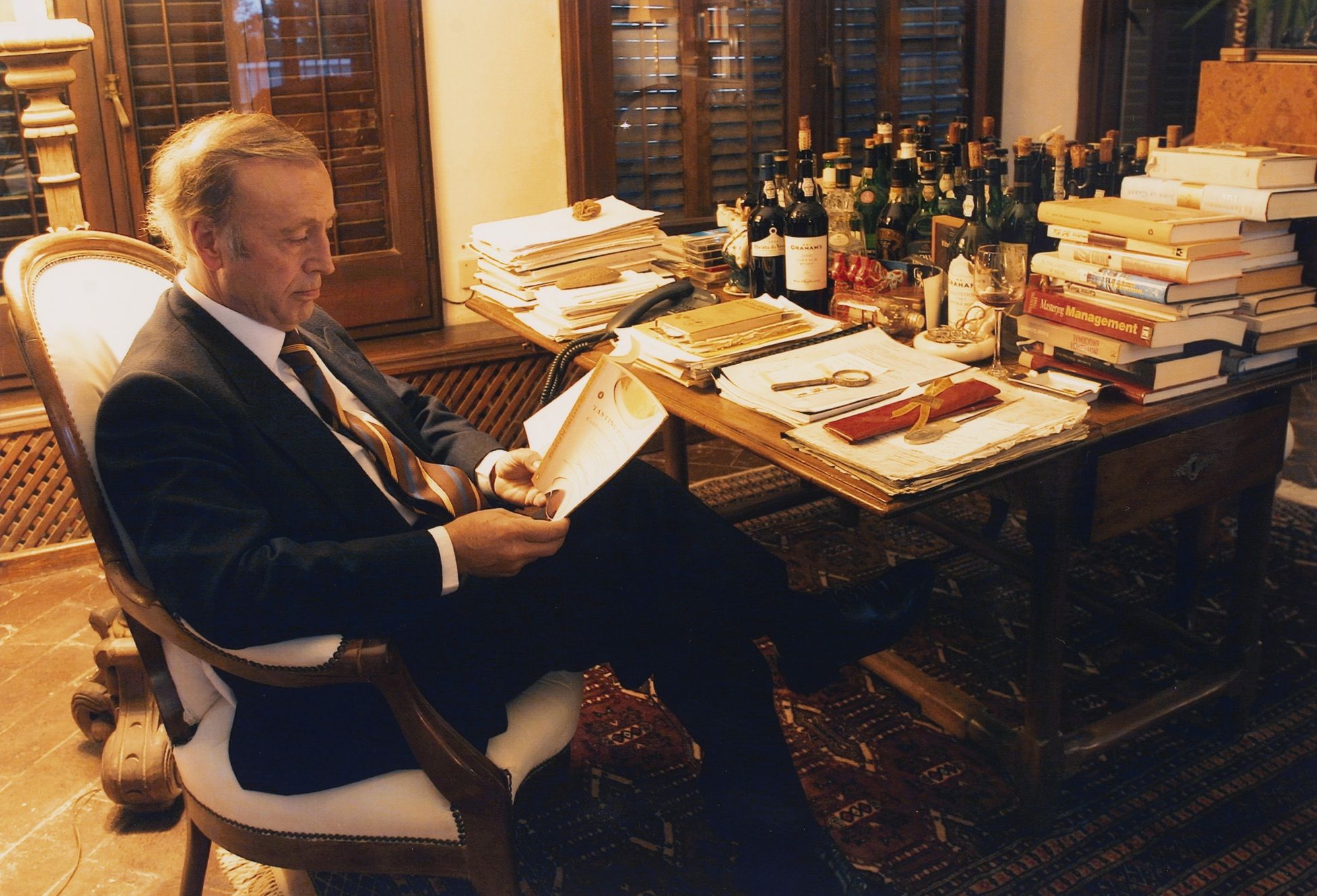 Miguel A. Torres a la biblioteca de Mas La Plana.