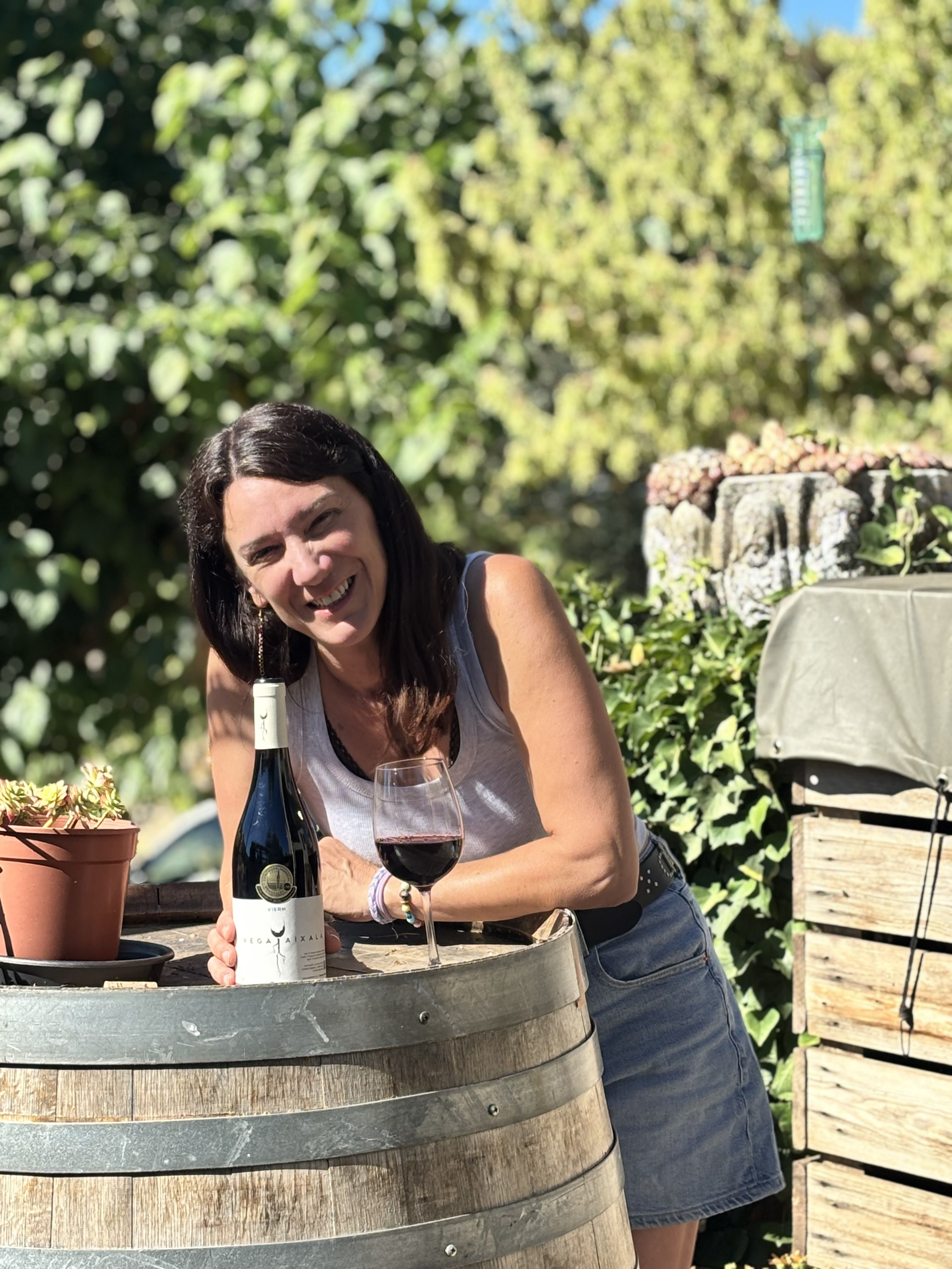 Eva Vega, viticultora i segona generació del celler Vega Aixalà
