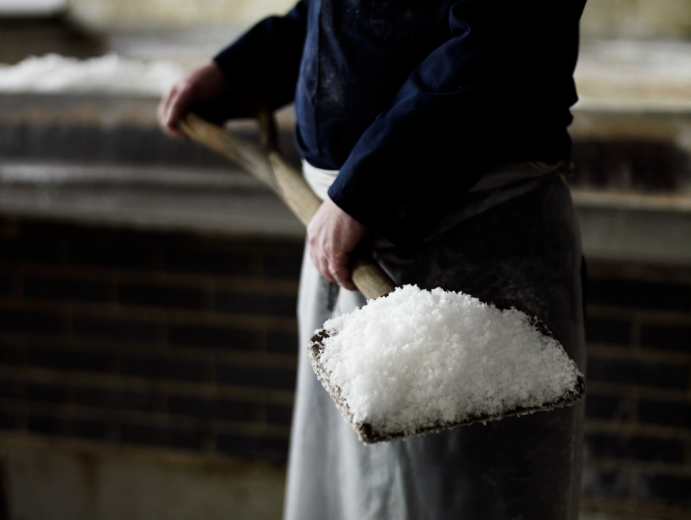 Obtenció de les escames de sal a la Maldon Crystal Salt Company Ltd. Obtenció de les escames de sal a la Maldon Crystal Salt Company Ltd.