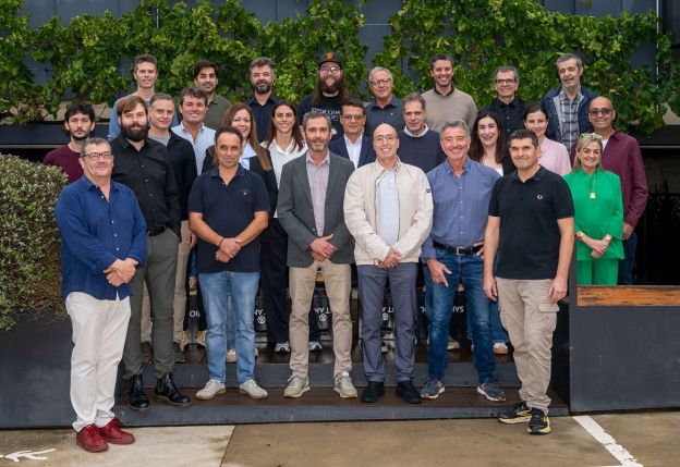 Representants dels 24 celler que ara formen la marca col·lectiva Corpinnat